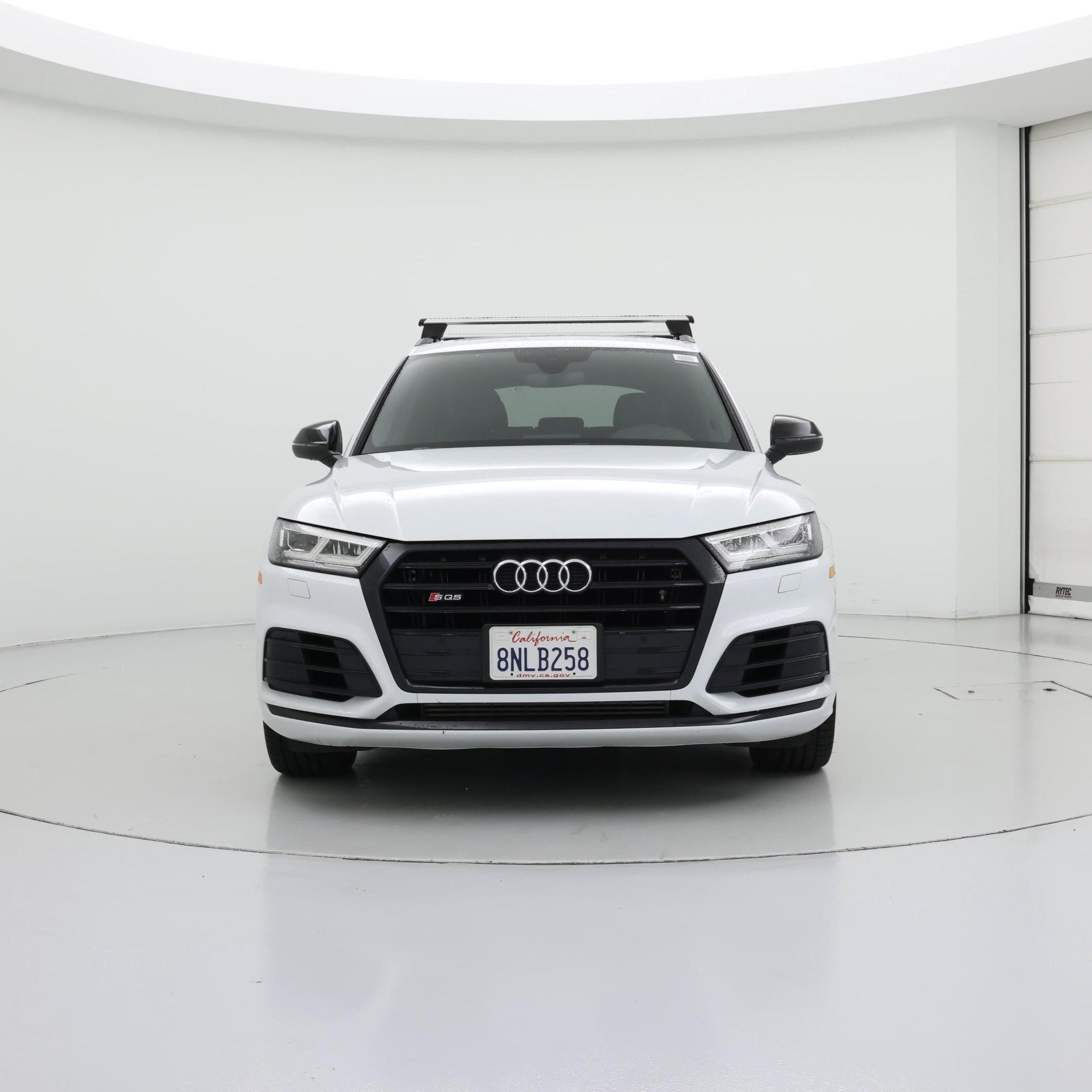 Thumbnail: 2020 Audi SQ5 - 5