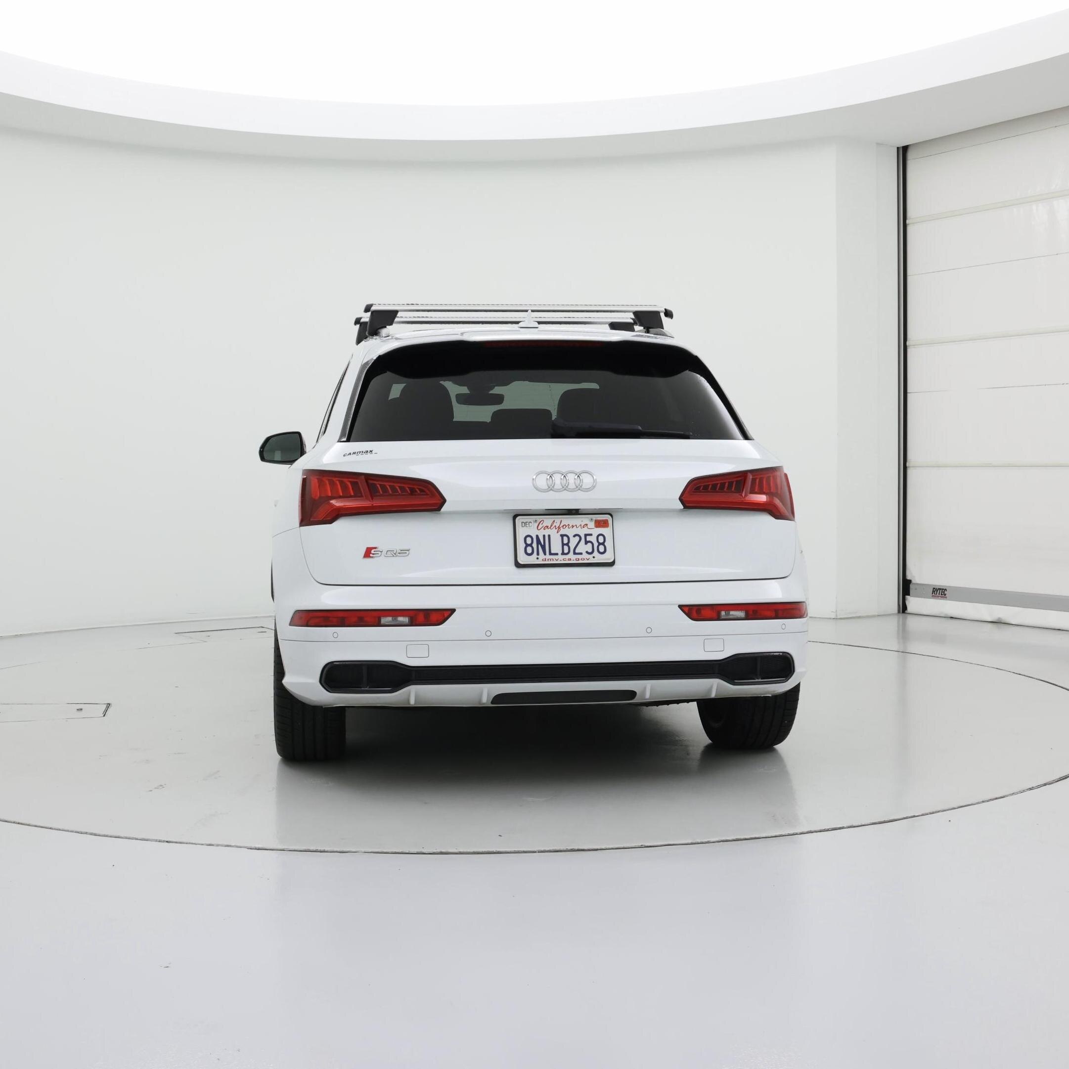 Thumbnail: 2020 Audi SQ5 - 6