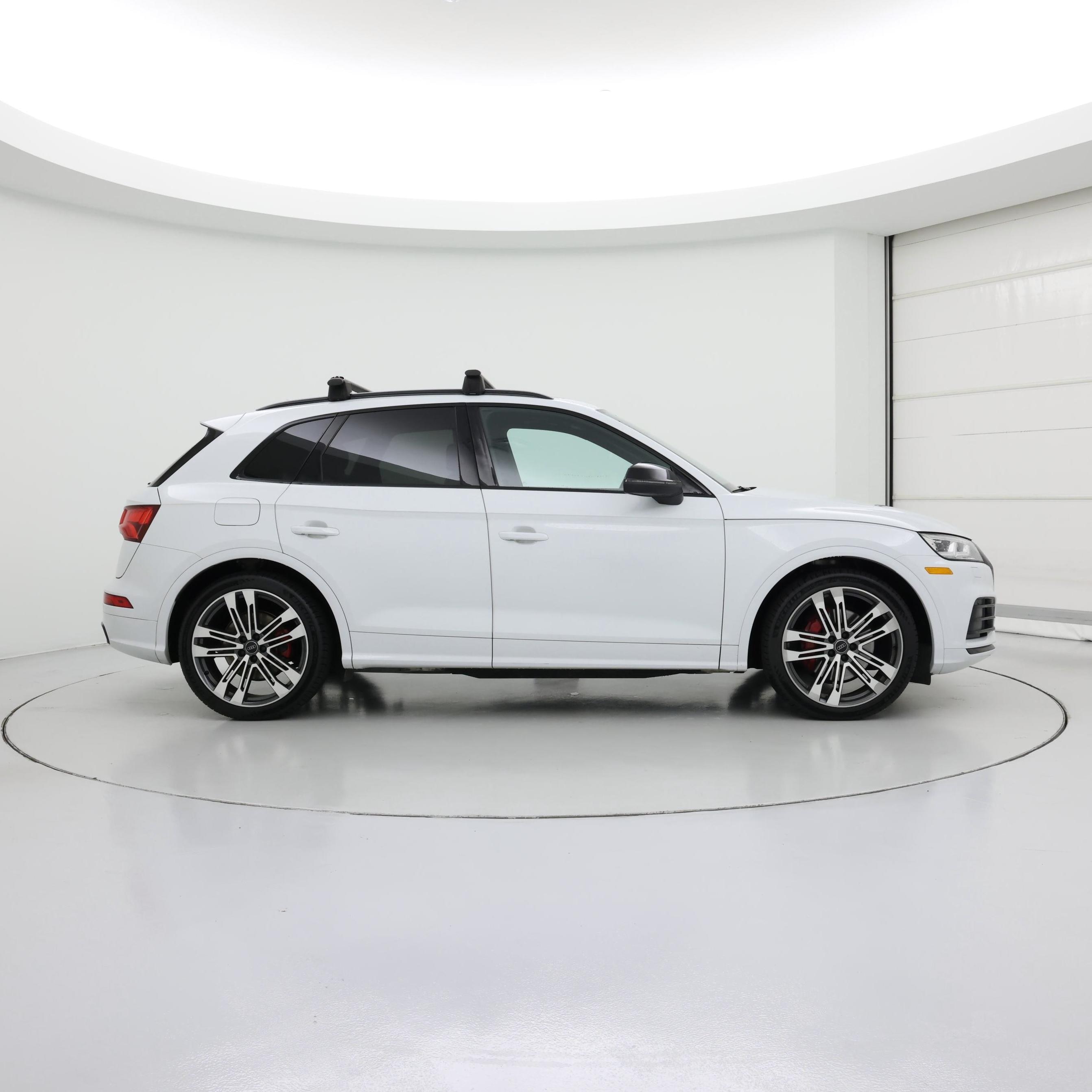 Thumbnail: 2020 Audi SQ5 - 7