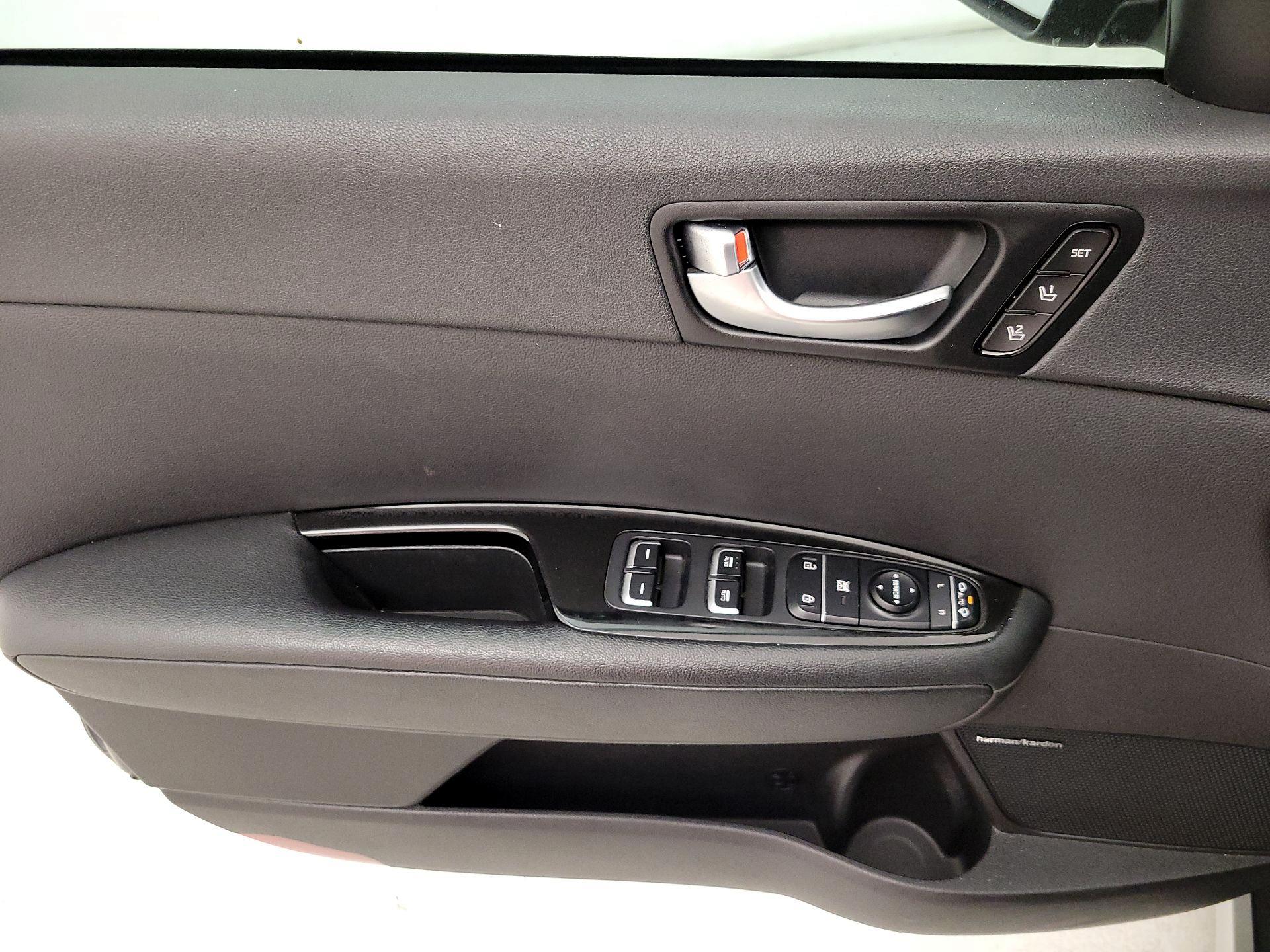 Thumbnail: 2017 Kia Optima - 12