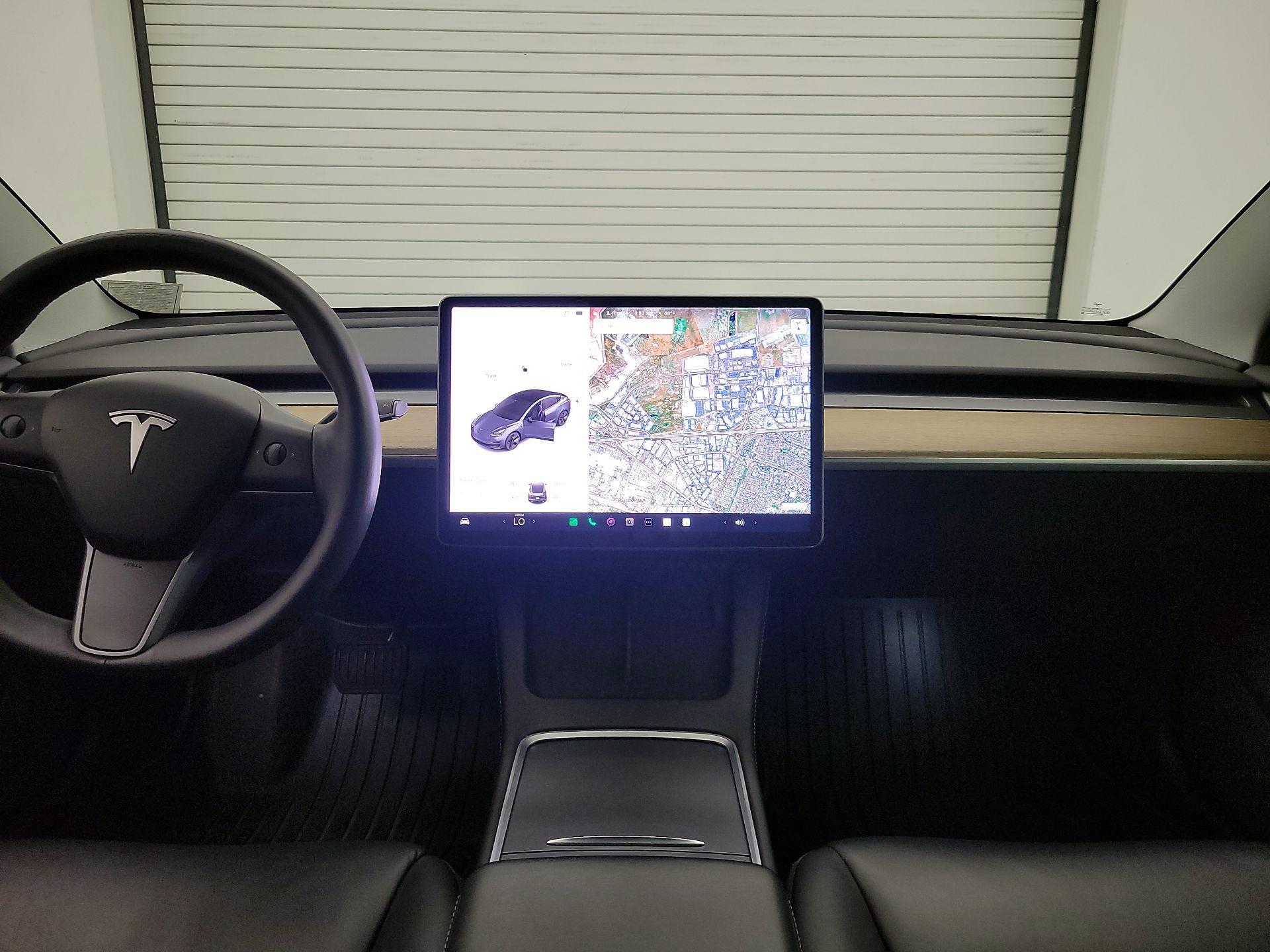 Thumbnail: 2022 Tesla Model 3 - 9