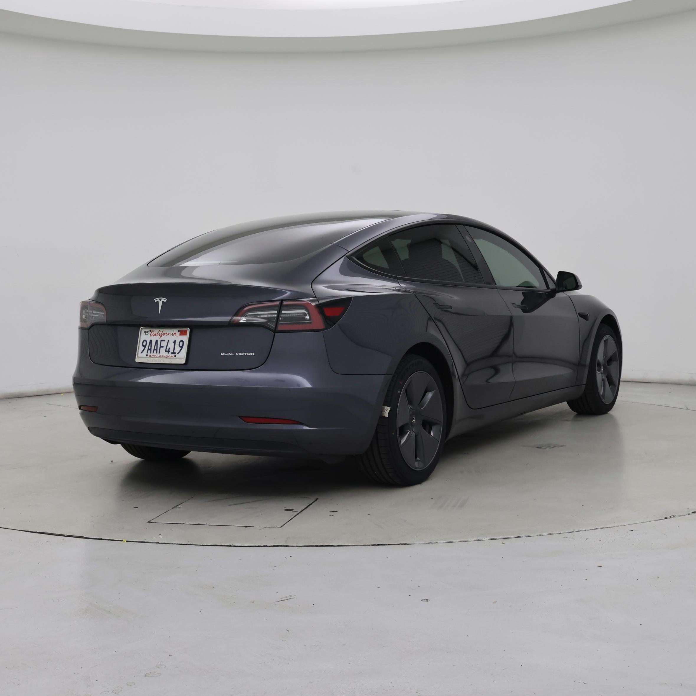 Thumbnail: 2022 Tesla Model 3 - 8