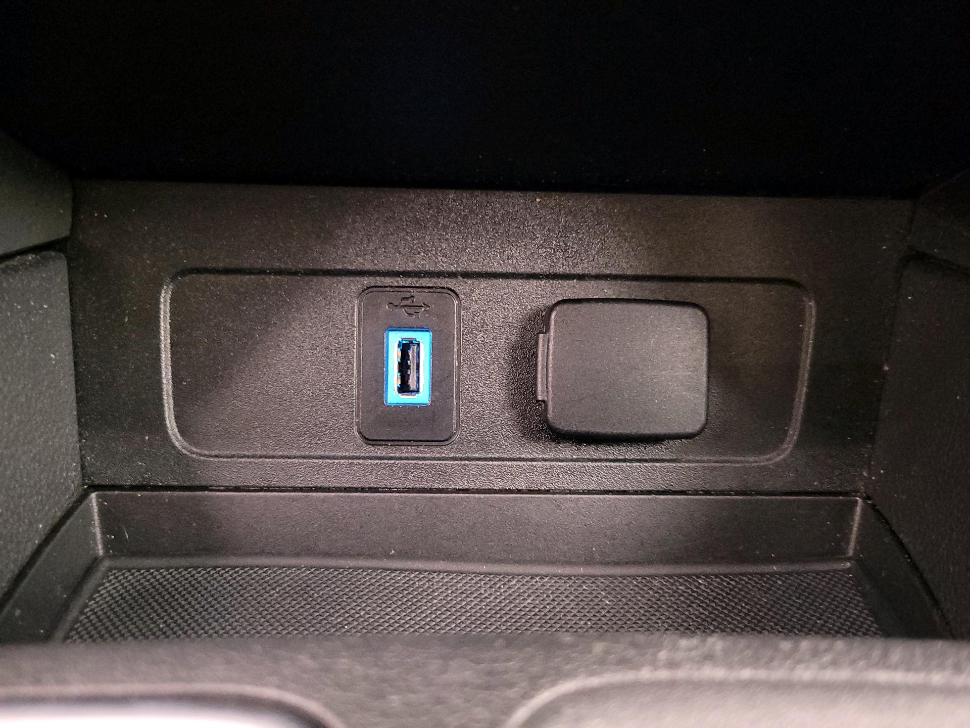 Thumbnail: 2018 Ford Escape - 18