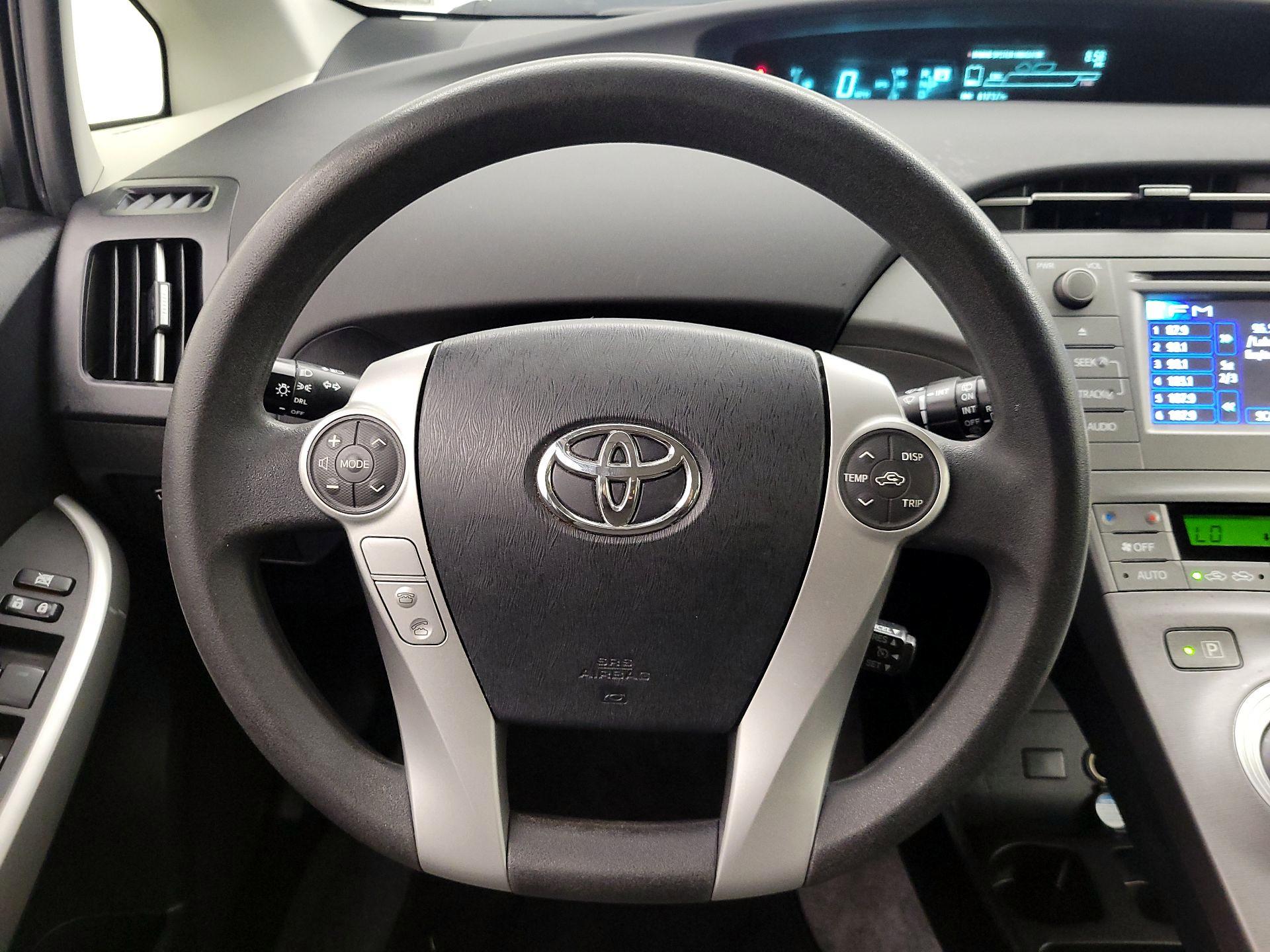 Thumbnail: 2015 Toyota Prius - 10