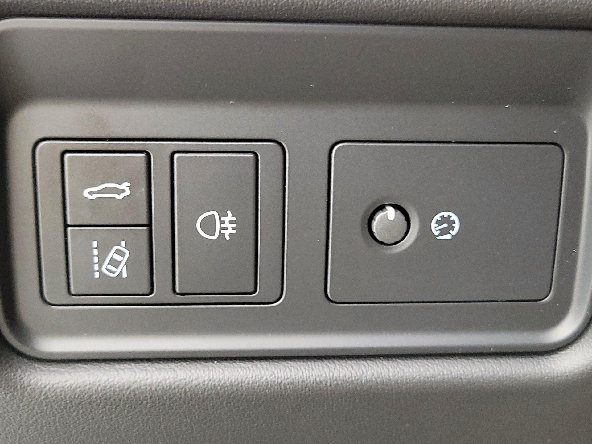 Thumbnail: 2021 Jaguar F-Type - 13