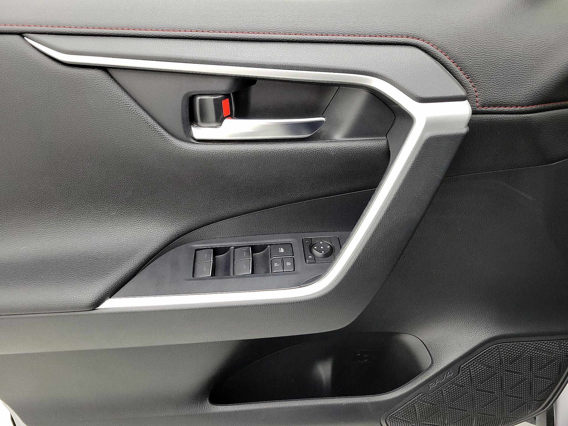 Thumbnail: 2023 Toyota RAV4 - 12