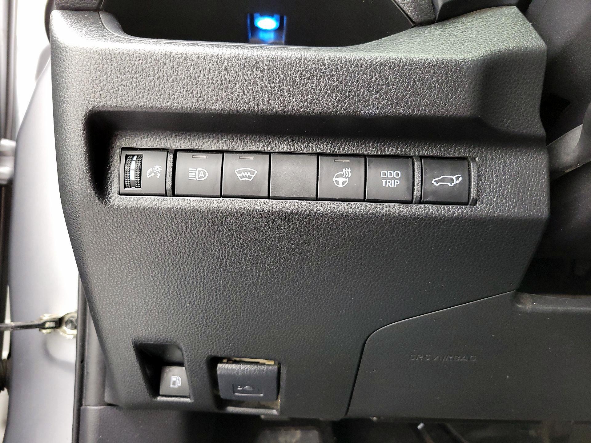 Thumbnail: 2023 Toyota RAV4 - 13