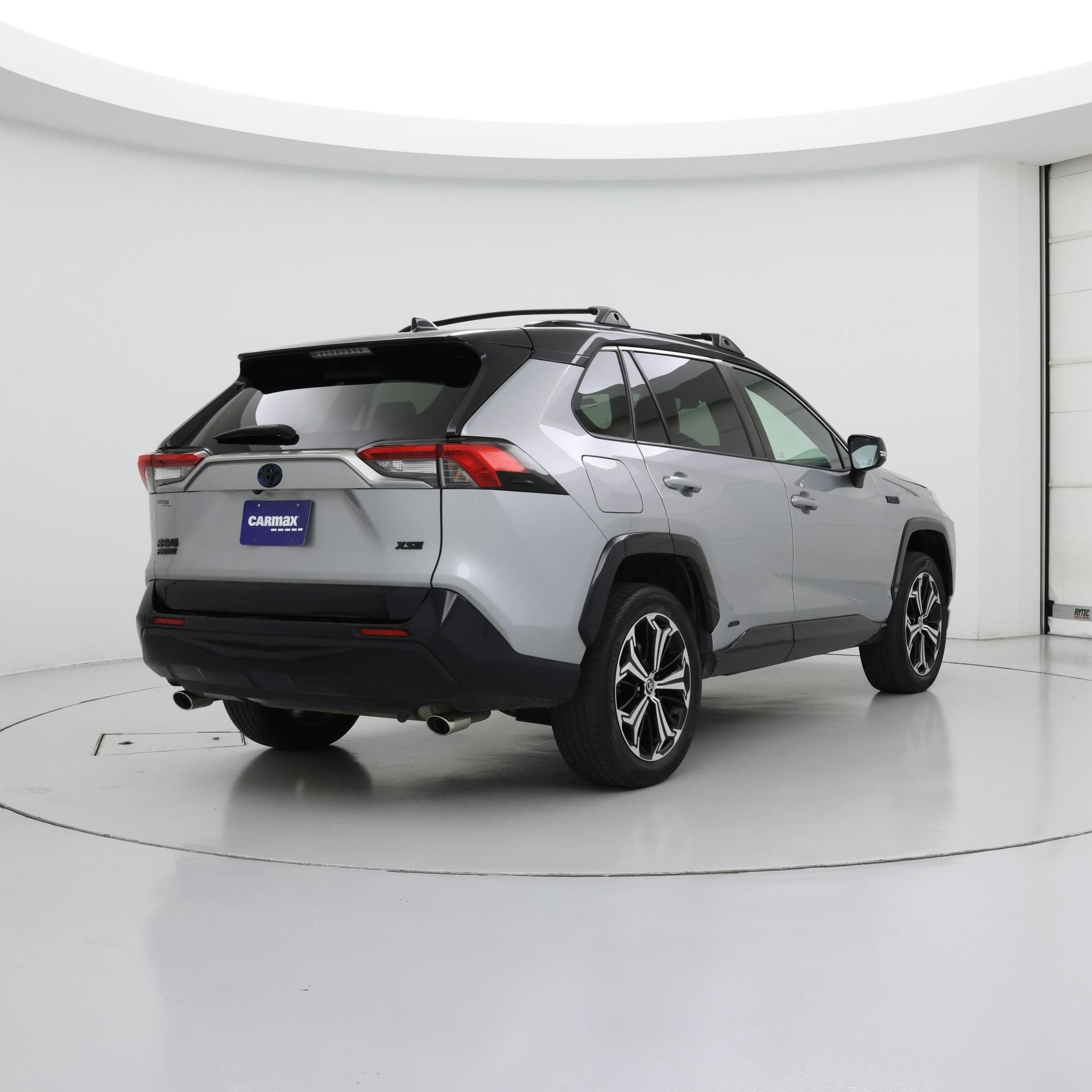 Thumbnail: 2023 Toyota RAV4 - 8