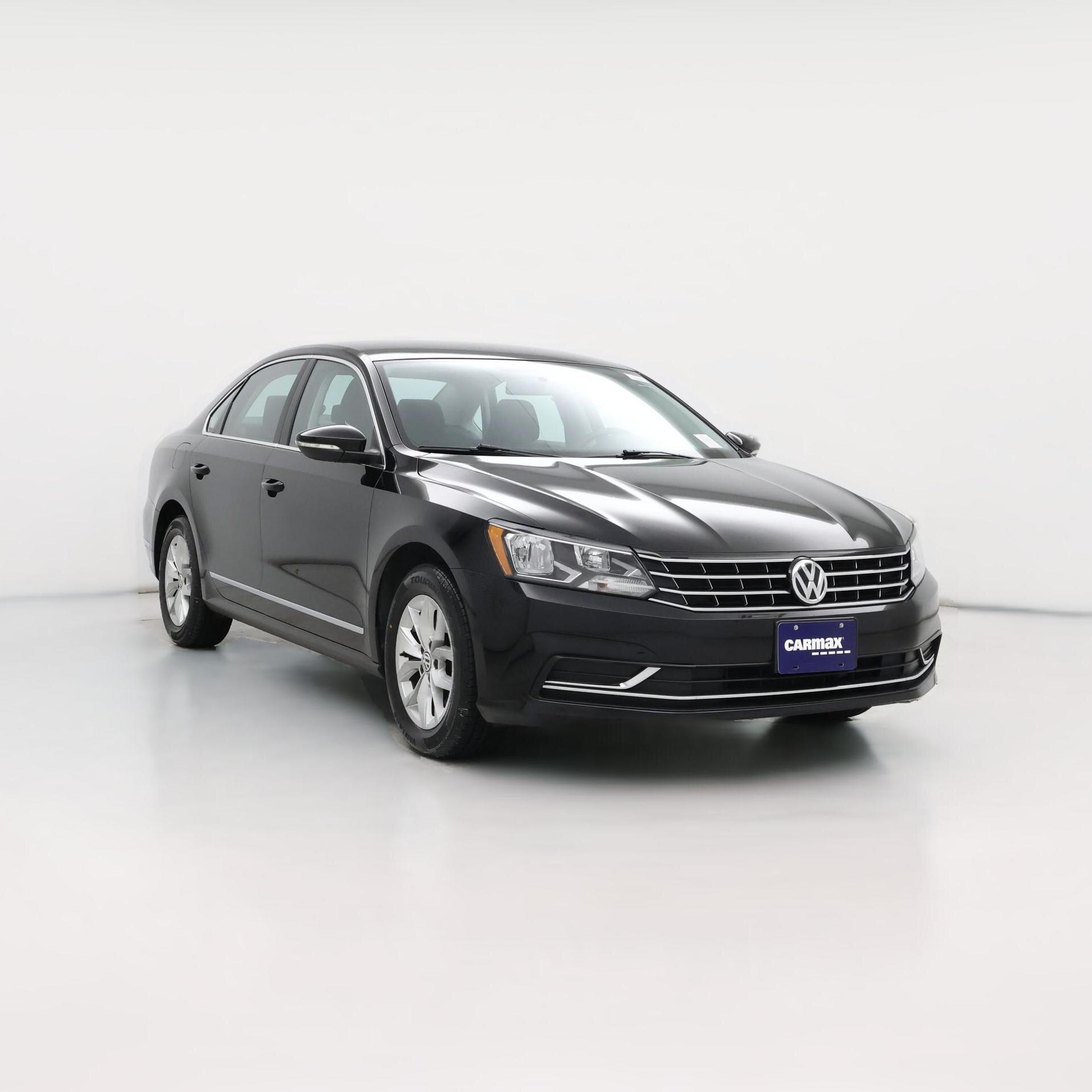 Thumbnail: 2016 Volkswagen Passat - 1