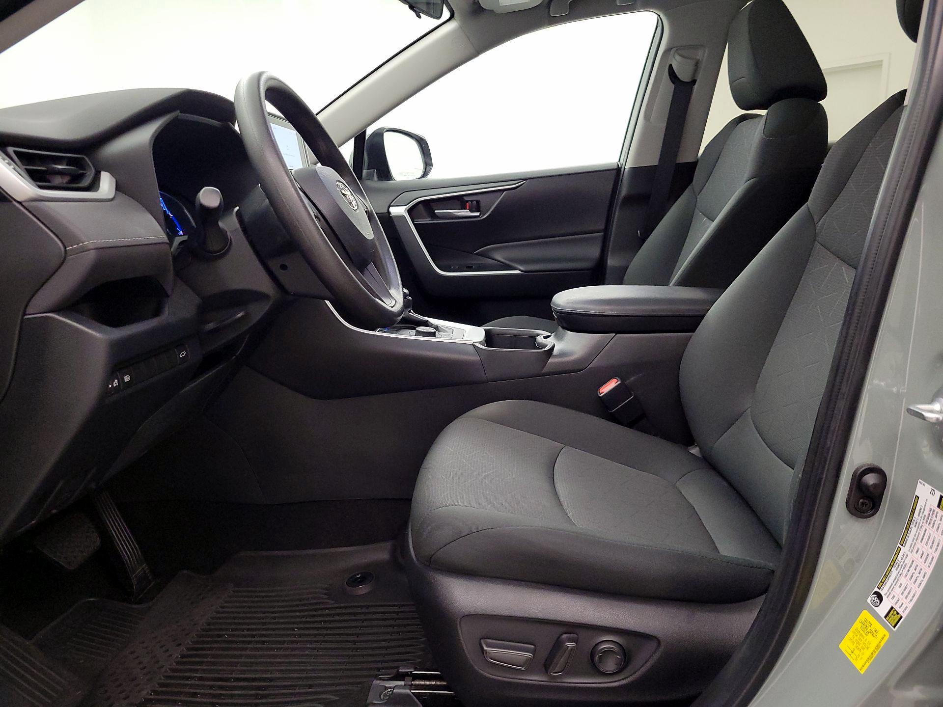 Thumbnail: 2023 Toyota RAV4 - 11