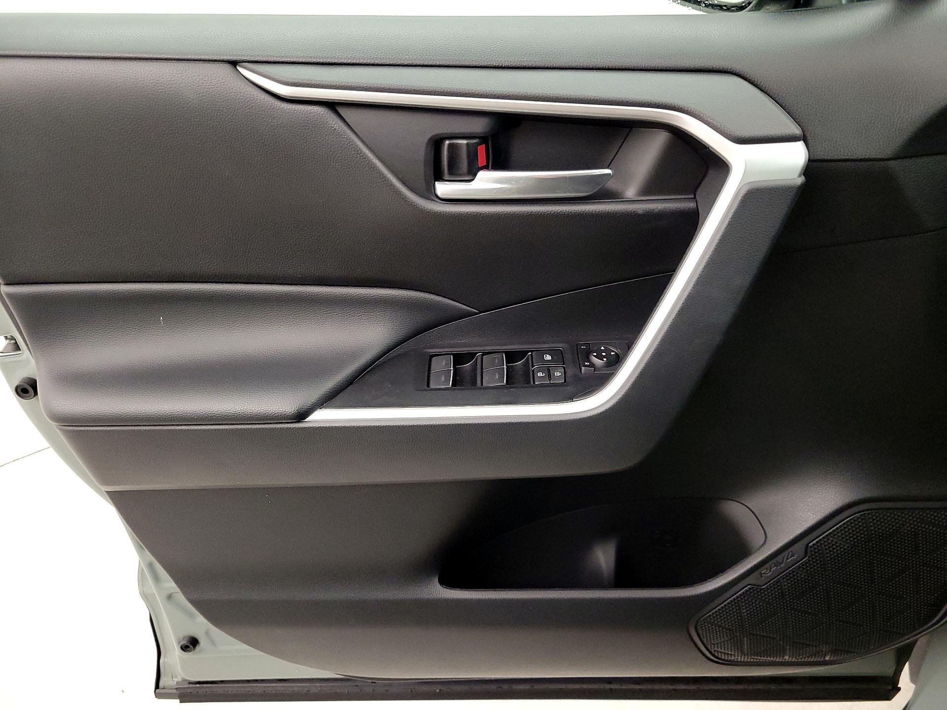 Thumbnail: 2023 Toyota RAV4 - 12