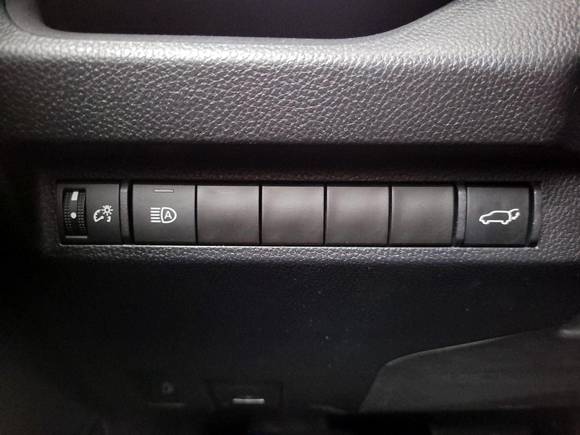 Thumbnail: 2023 Toyota RAV4 - 13