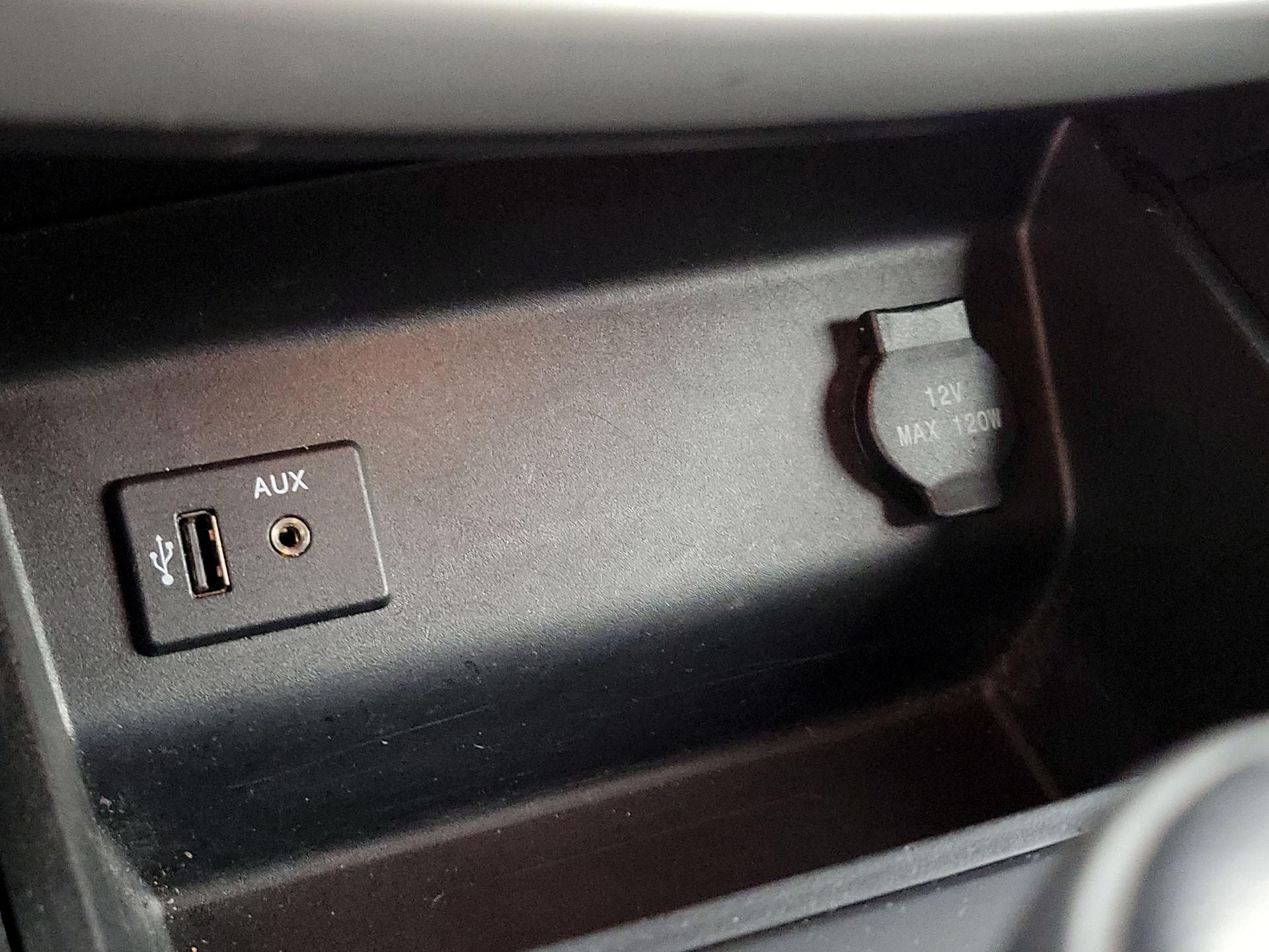 Thumbnail: 2016 Nissan Altima - 18