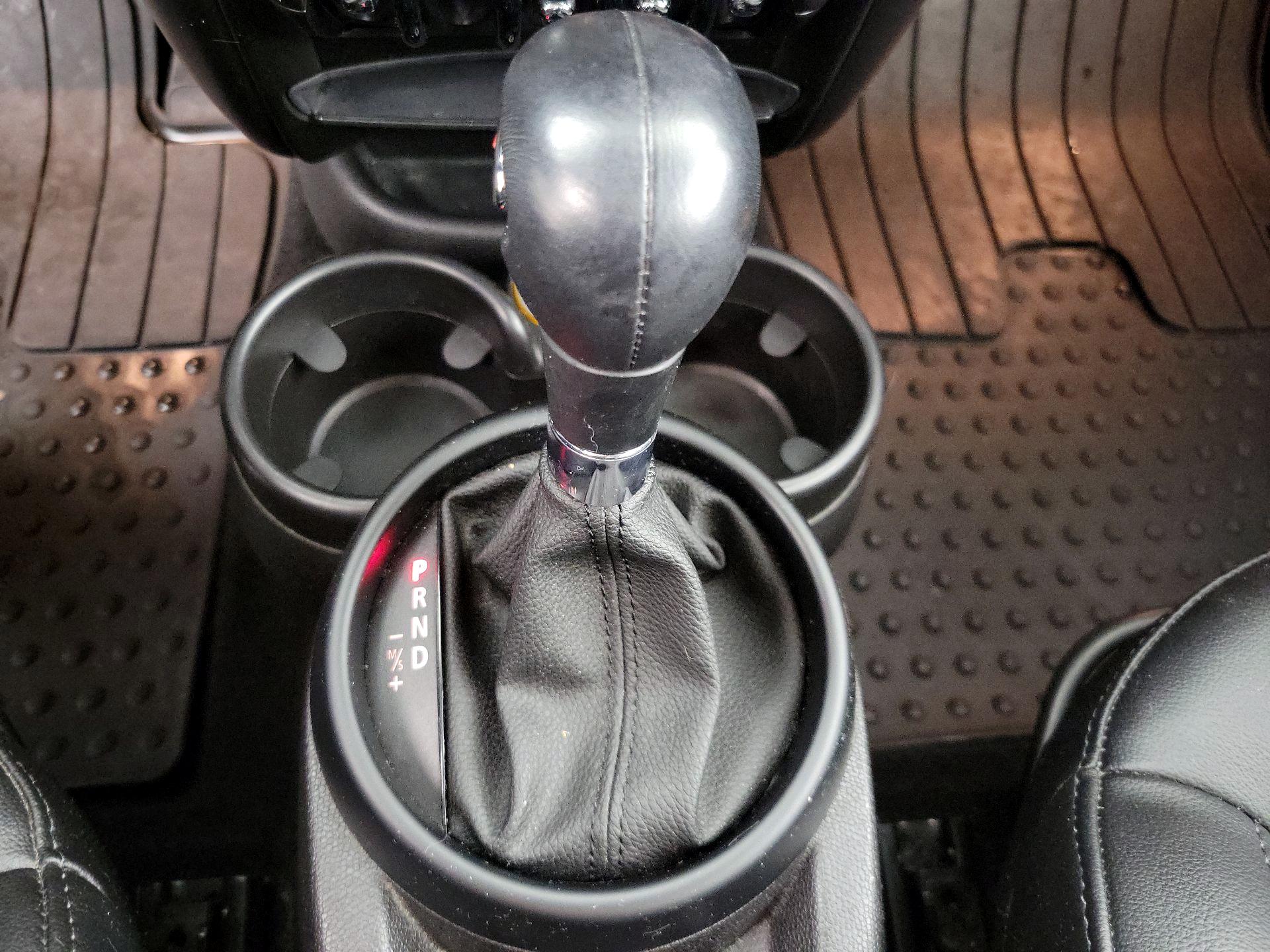 Thumbnail: 2016 MINI Cooper Countryman - 15