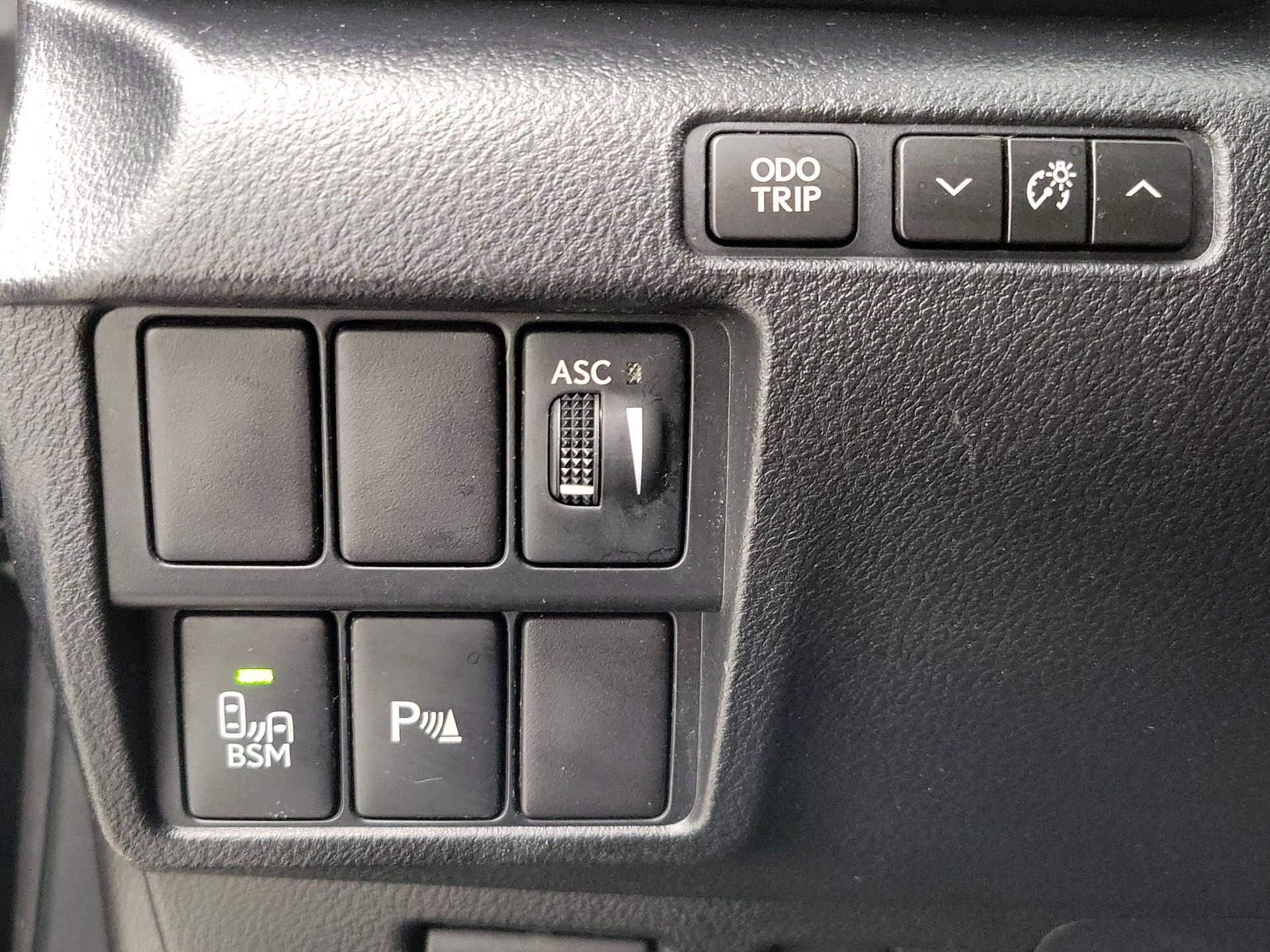 Thumbnail: 2017 Lexus RC - 13