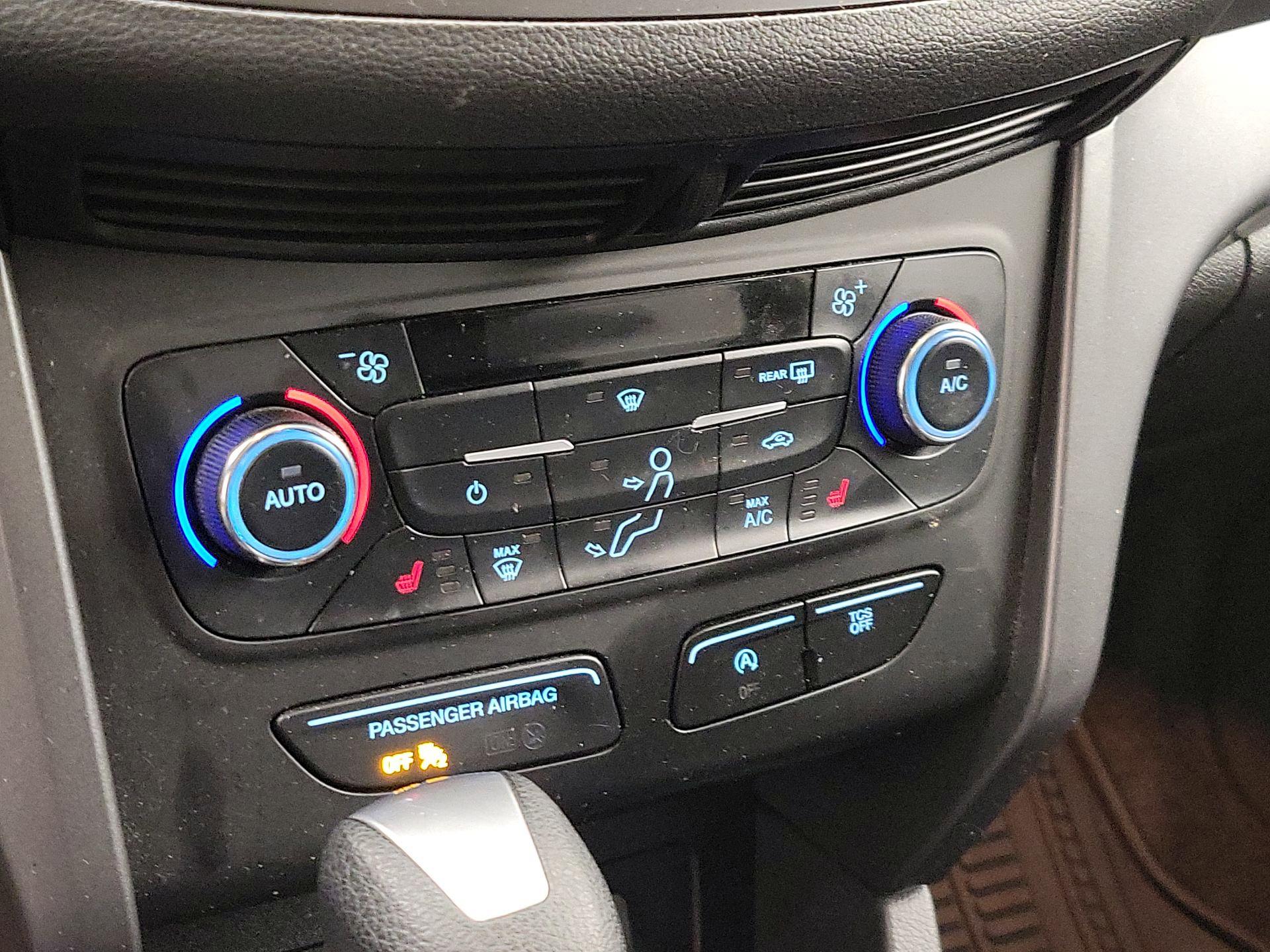 Thumbnail: 2017 Ford Escape - 16