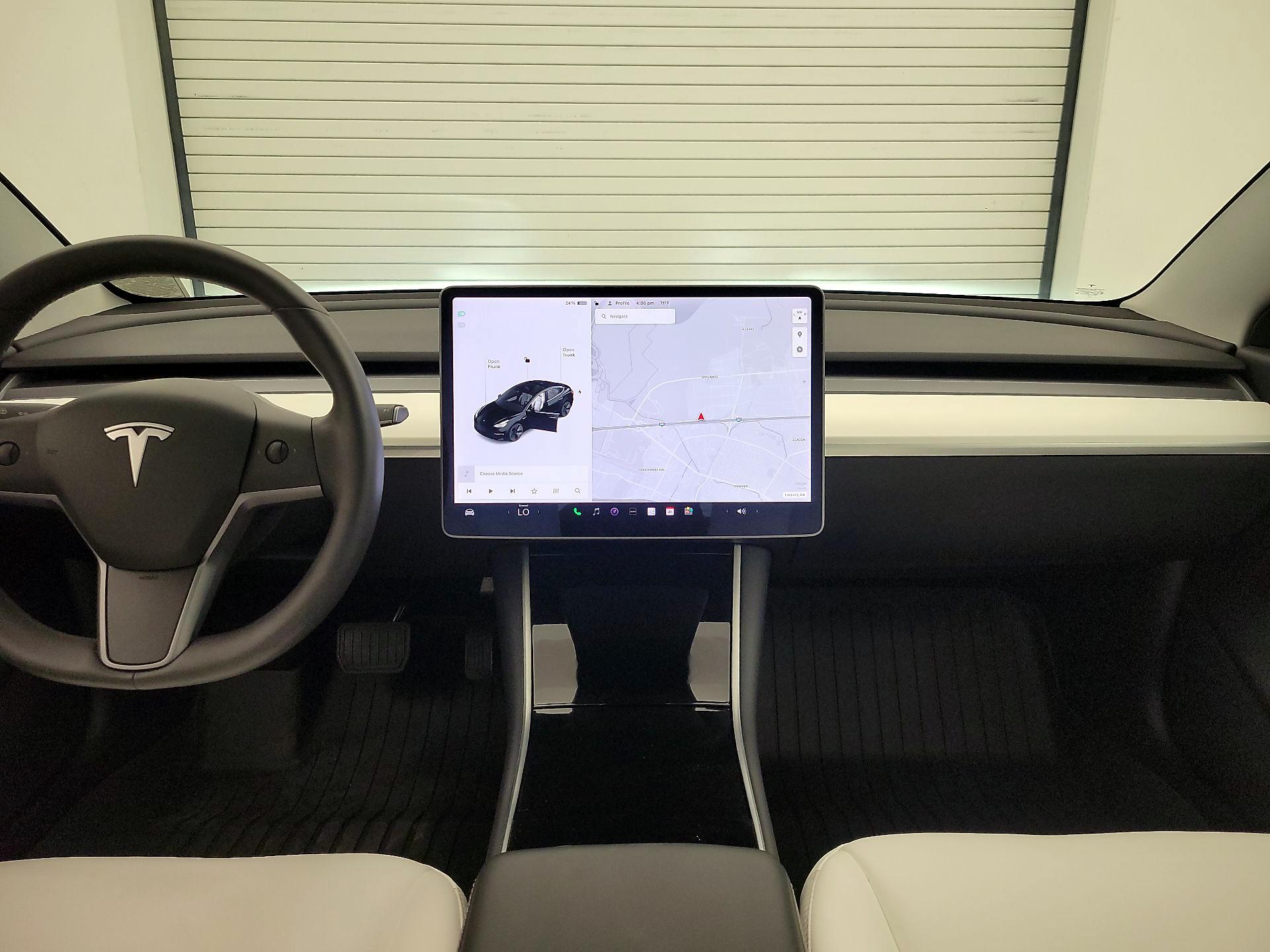 Thumbnail: 2020 Tesla Model 3 - 9