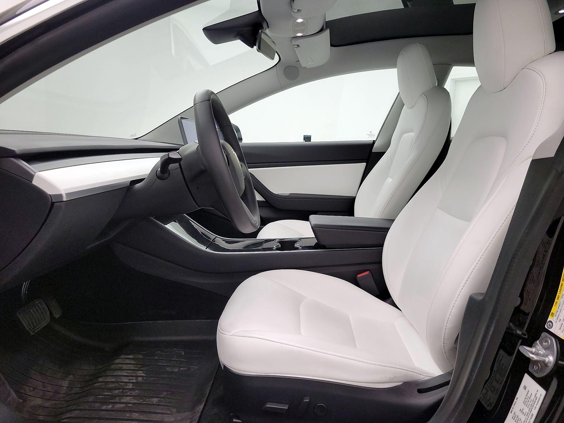 Thumbnail: 2020 Tesla Model 3 - 11