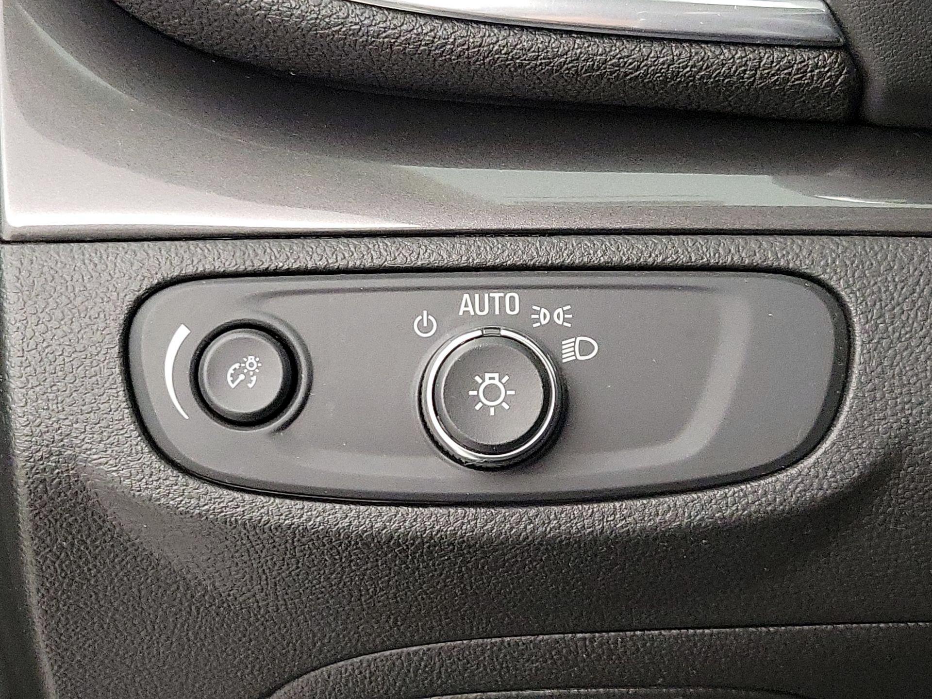 Thumbnail: 2018 Buick Encore - 13