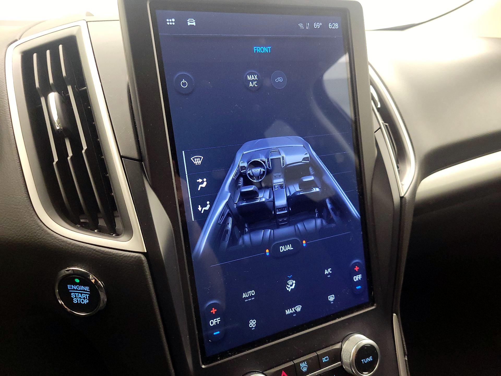 Thumbnail: 2022 Ford Edge - 16