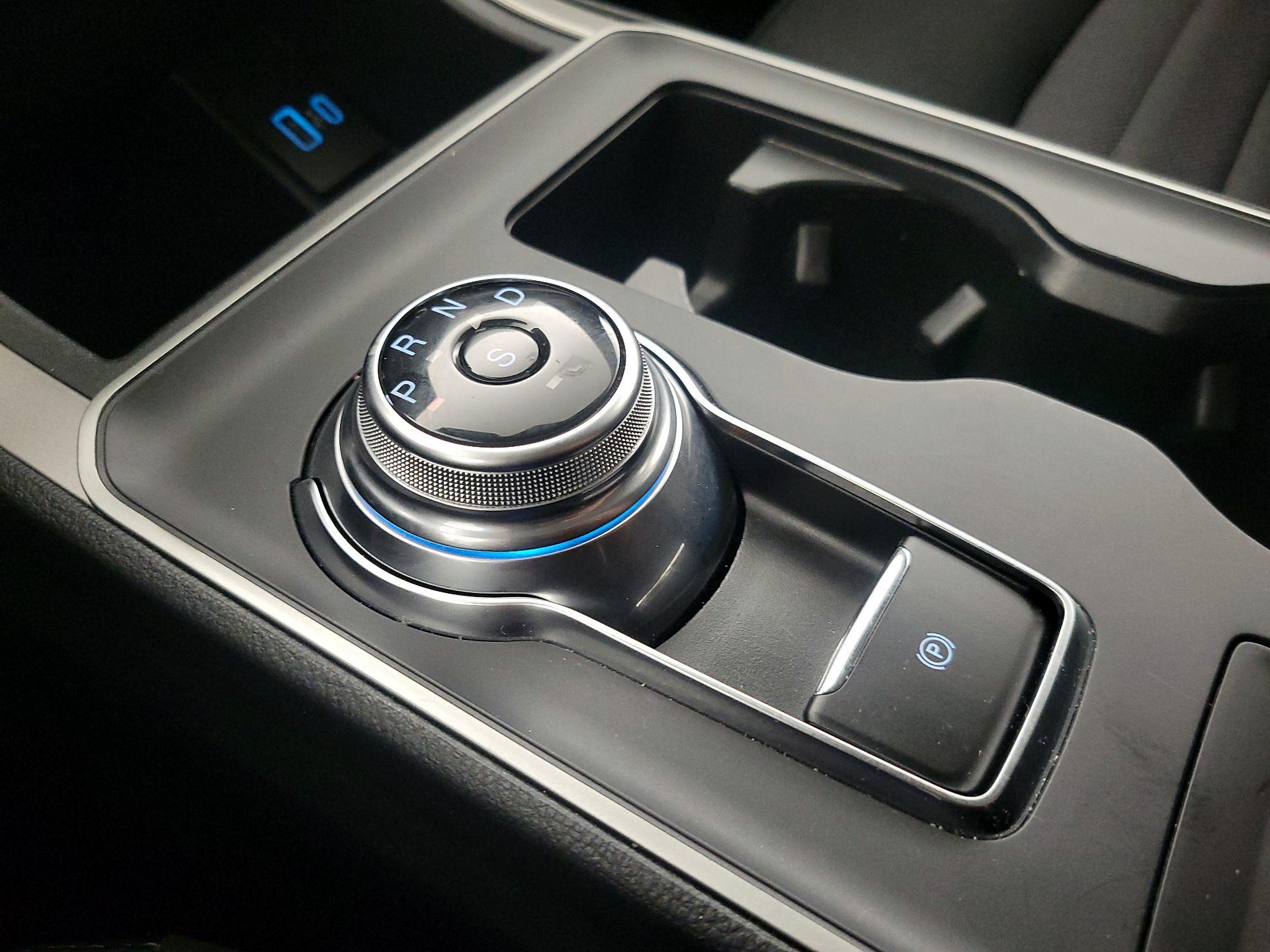 Thumbnail: 2022 Ford Edge - 17