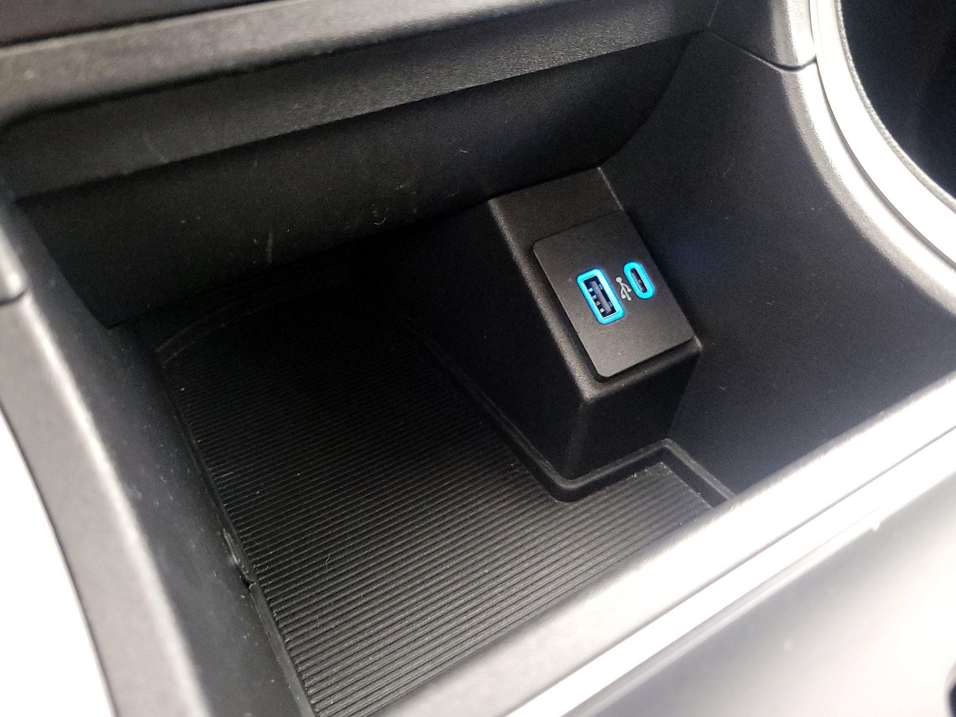 Thumbnail: 2022 Ford Edge - 18