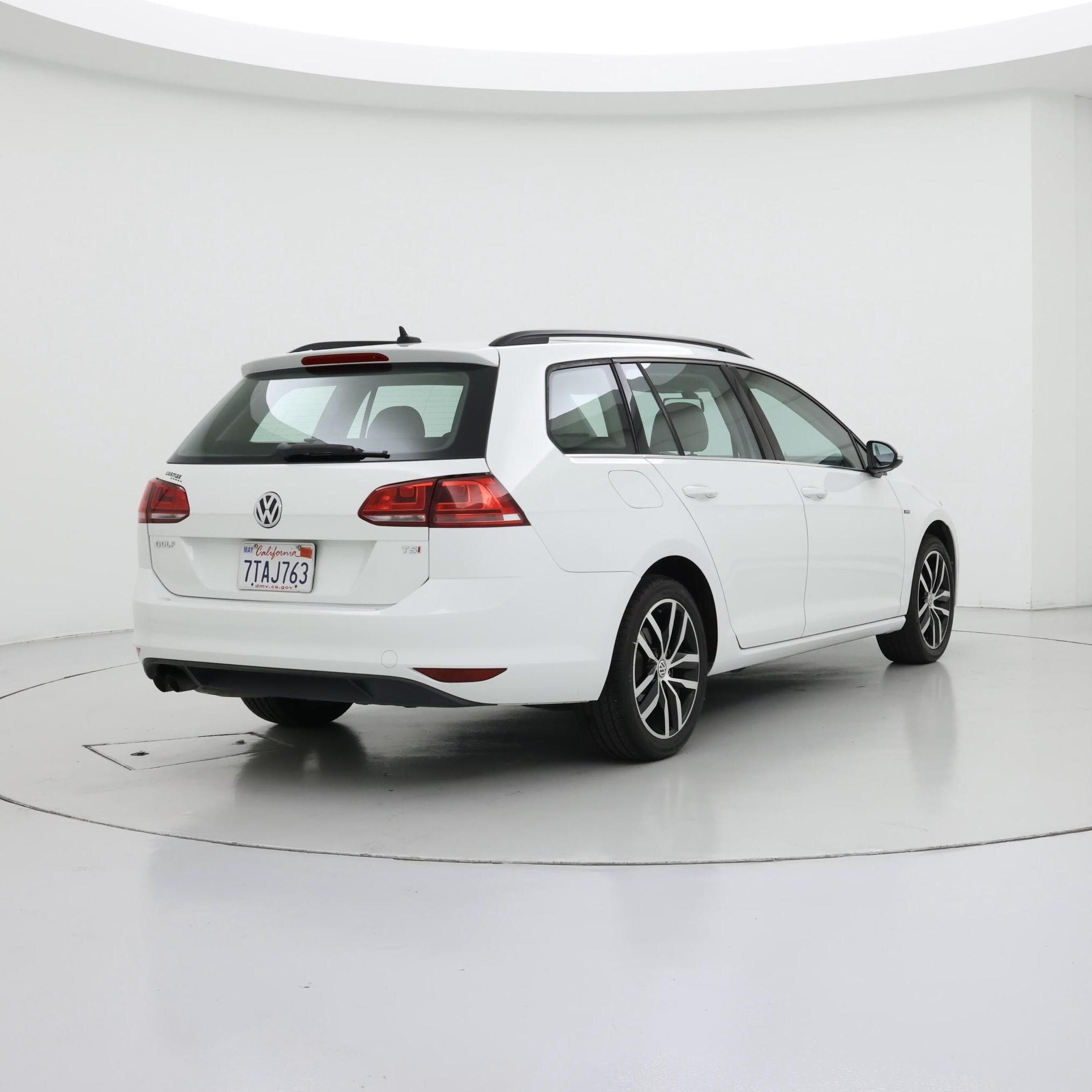 Thumbnail: 2016 Volkswagen Golf - 8