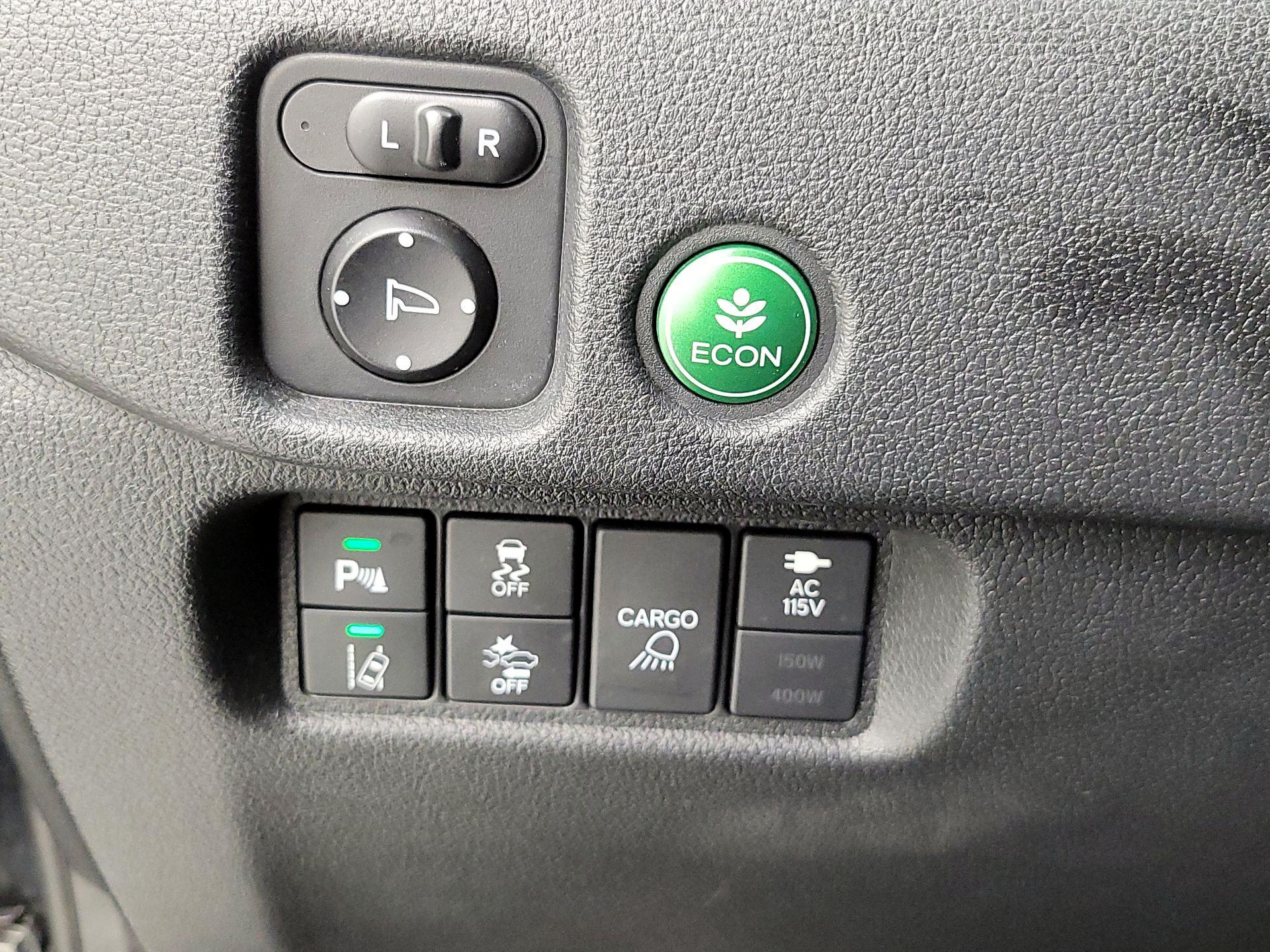 Thumbnail: 2017 Honda Ridgeline - 13