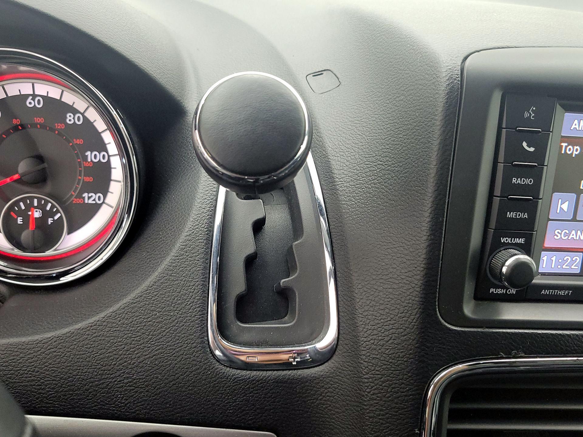 Thumbnail: 2017 Dodge Grand Caravan - 17