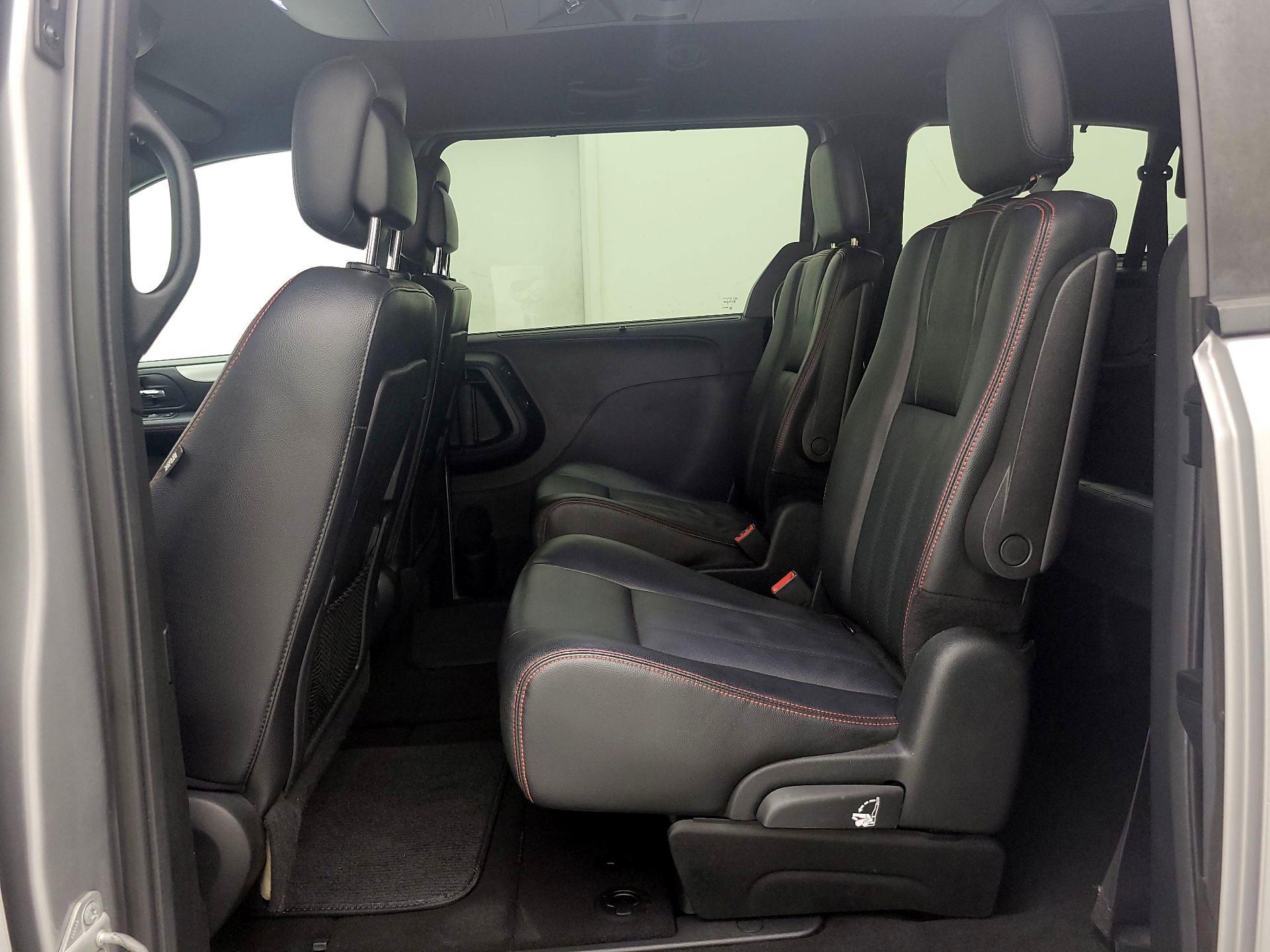 Thumbnail: 2017 Dodge Grand Caravan - 19