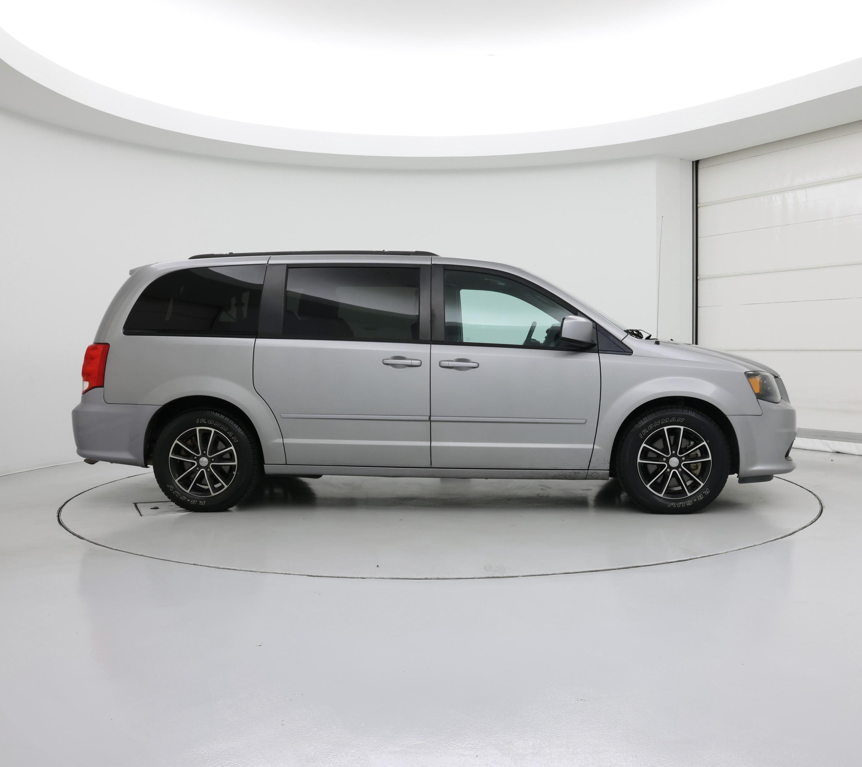 Thumbnail: 2017 Dodge Grand Caravan - 7