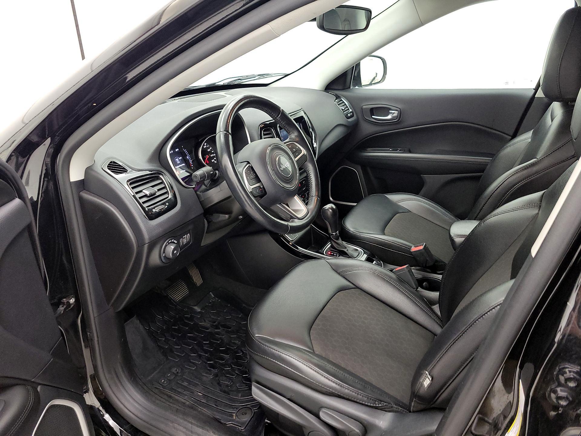 Thumbnail: 2020 Jeep Compass - 11