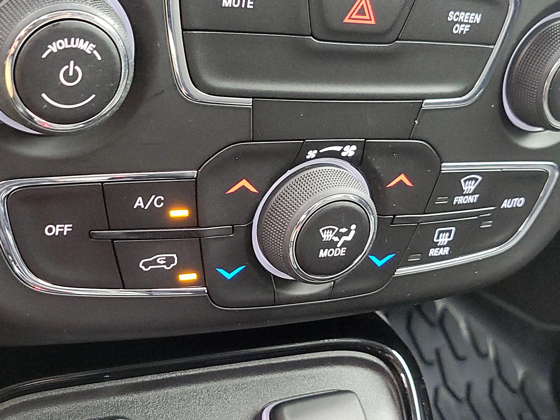 Thumbnail: 2020 Jeep Compass - 16