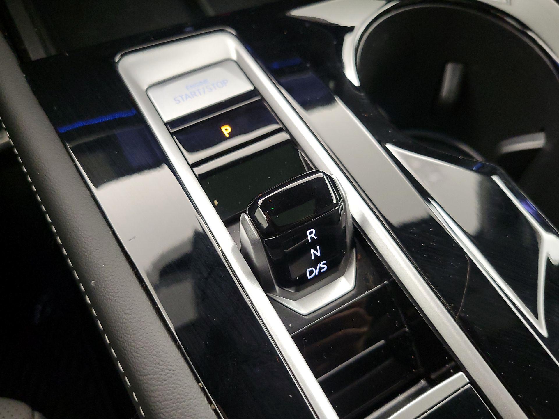 Thumbnail: 2024 Volkswagen Atlas - 18