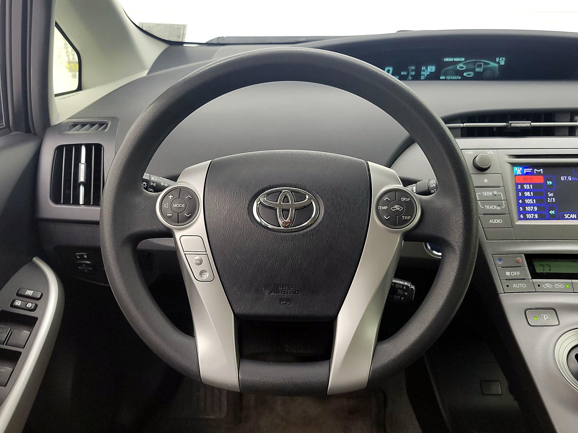 Thumbnail: 2014 Toyota Prius - 10