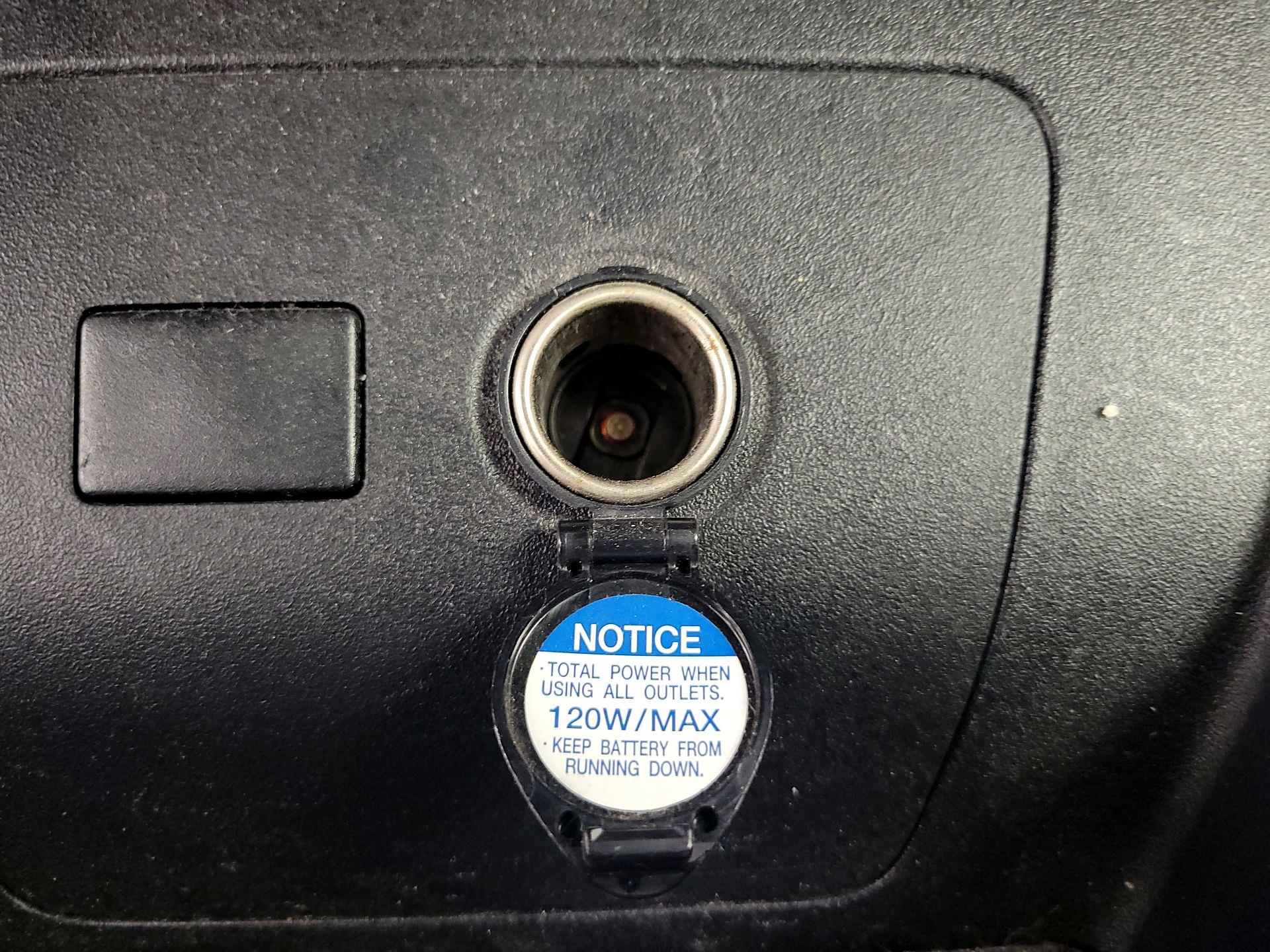 Thumbnail: 2014 Toyota Prius - 17