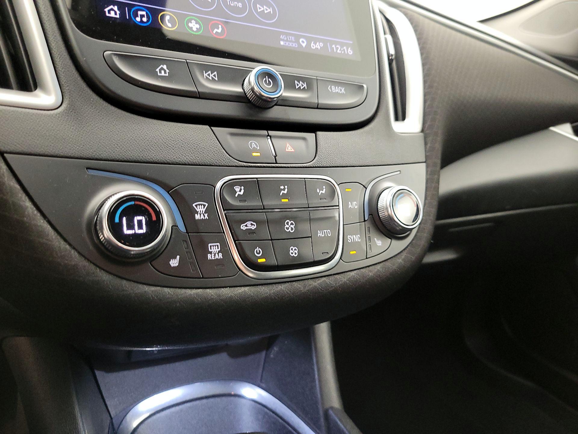 Thumbnail: 2022 Chevrolet Malibu - 16