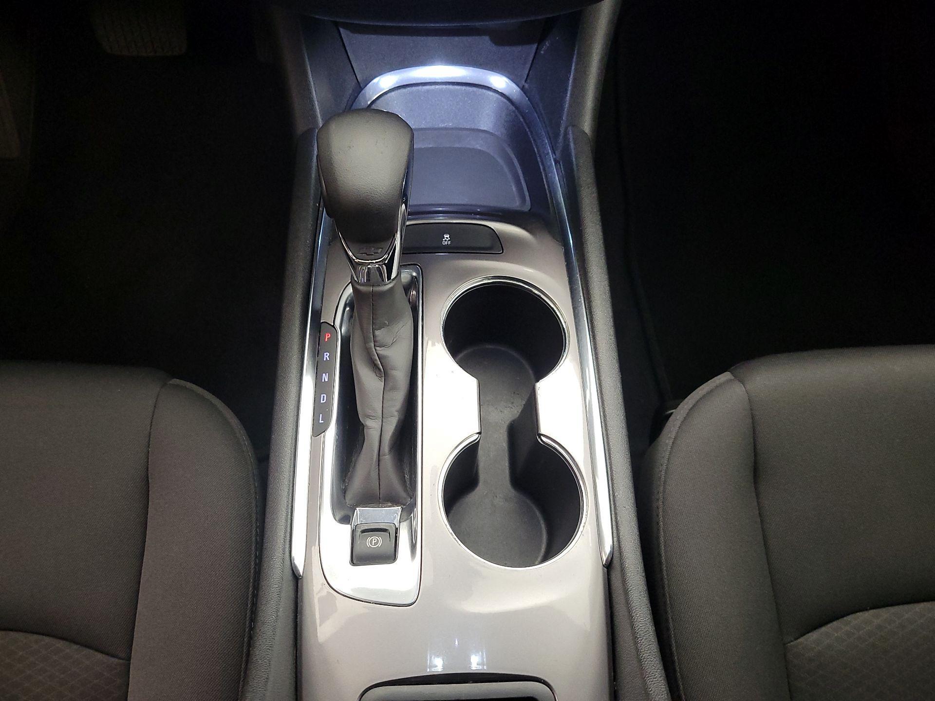 Thumbnail: 2022 Chevrolet Malibu - 17