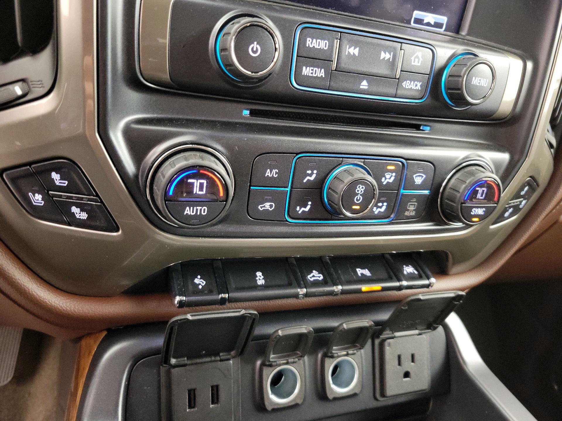 Thumbnail: 2018 Chevrolet Silverado 1500 - 17