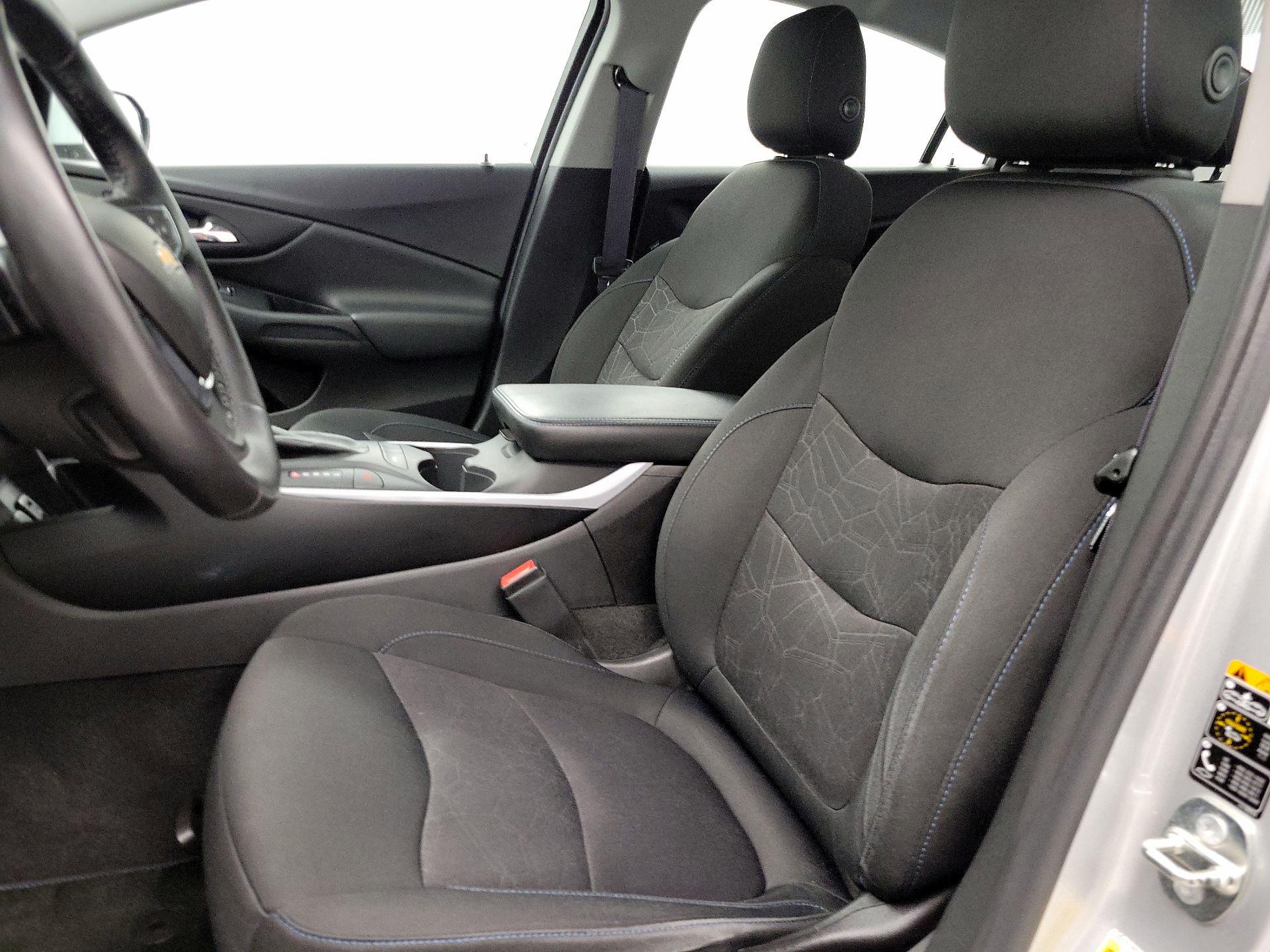 Thumbnail: 2017 Chevrolet Volt - 11