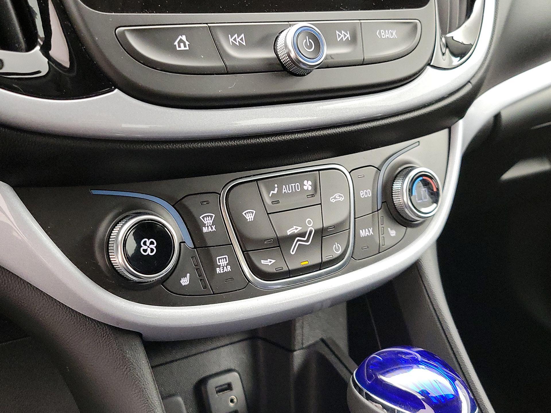 Thumbnail: 2017 Chevrolet Volt - 16