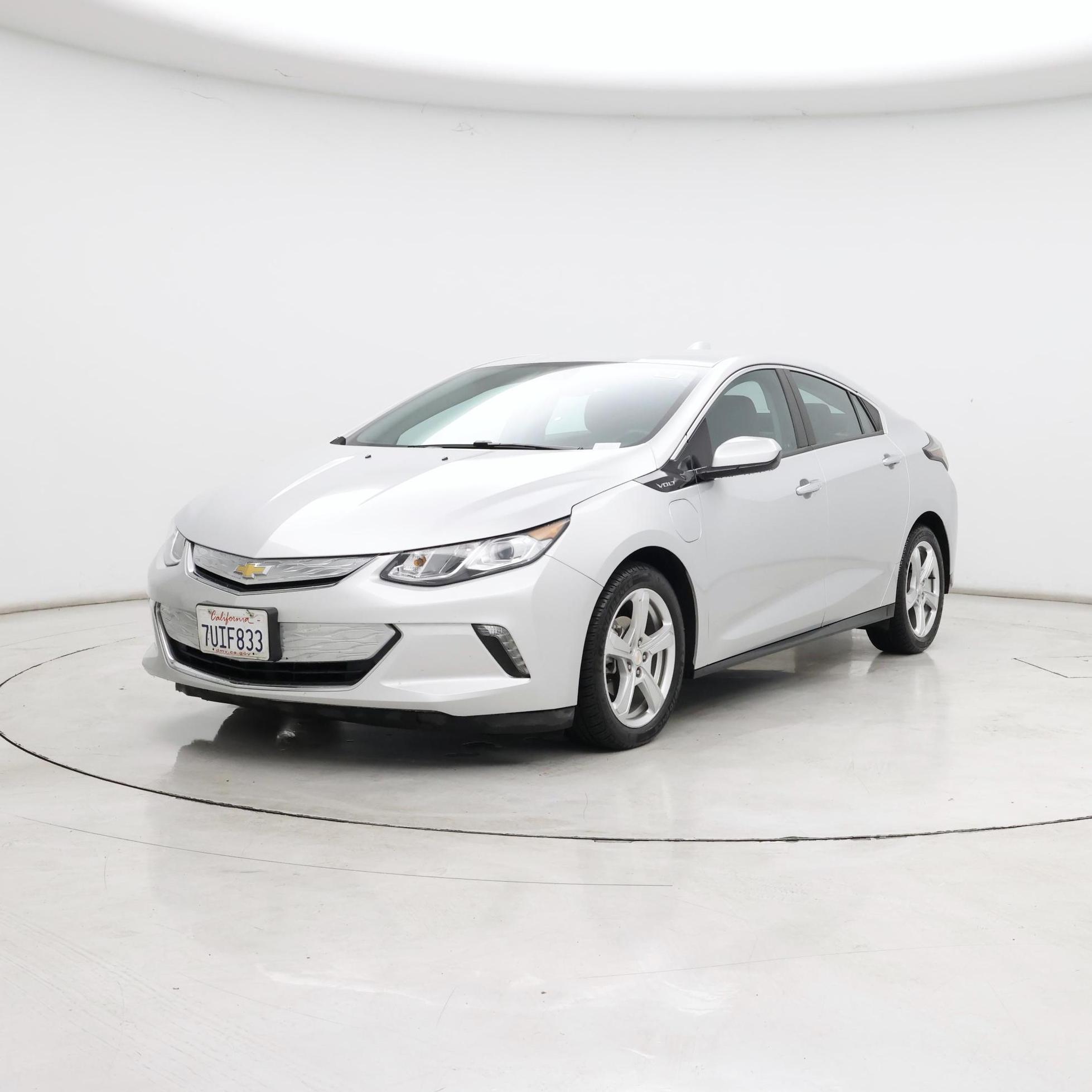 Thumbnail: 2017 Chevrolet Volt - 4