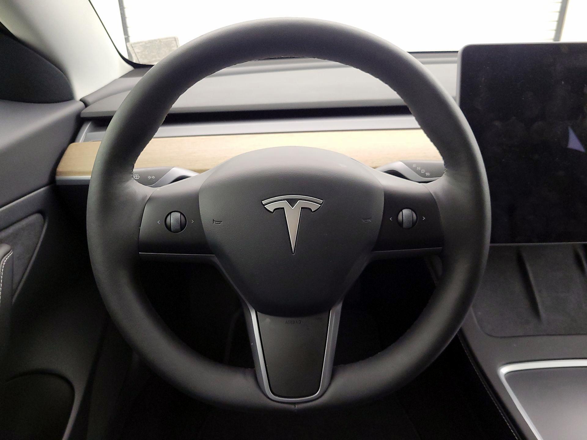 Thumbnail: 2021 Tesla Model 3 - 10