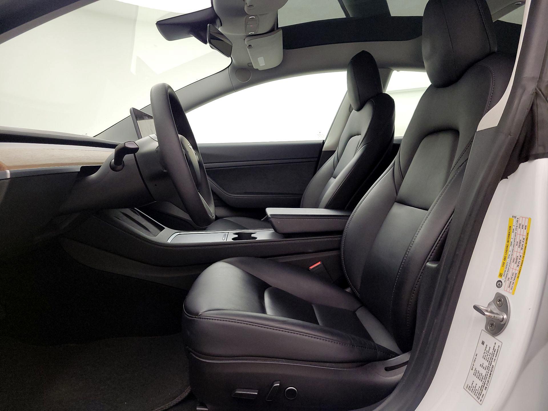 Thumbnail: 2021 Tesla Model 3 - 11