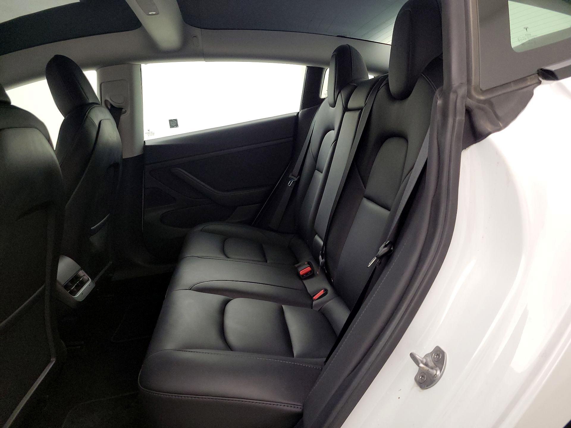 Thumbnail: 2021 Tesla Model 3 - 18