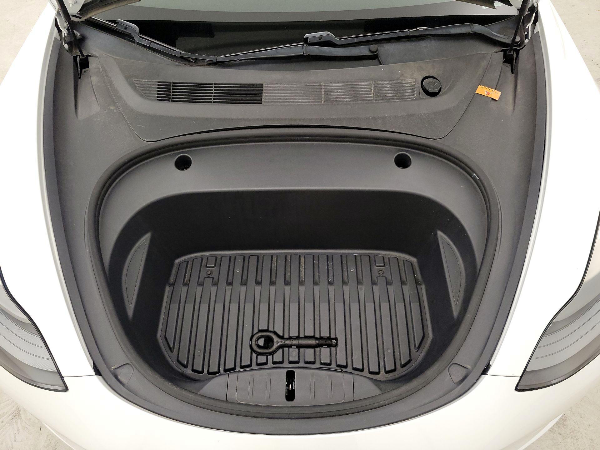 Thumbnail: 2021 Tesla Model 3 - 20