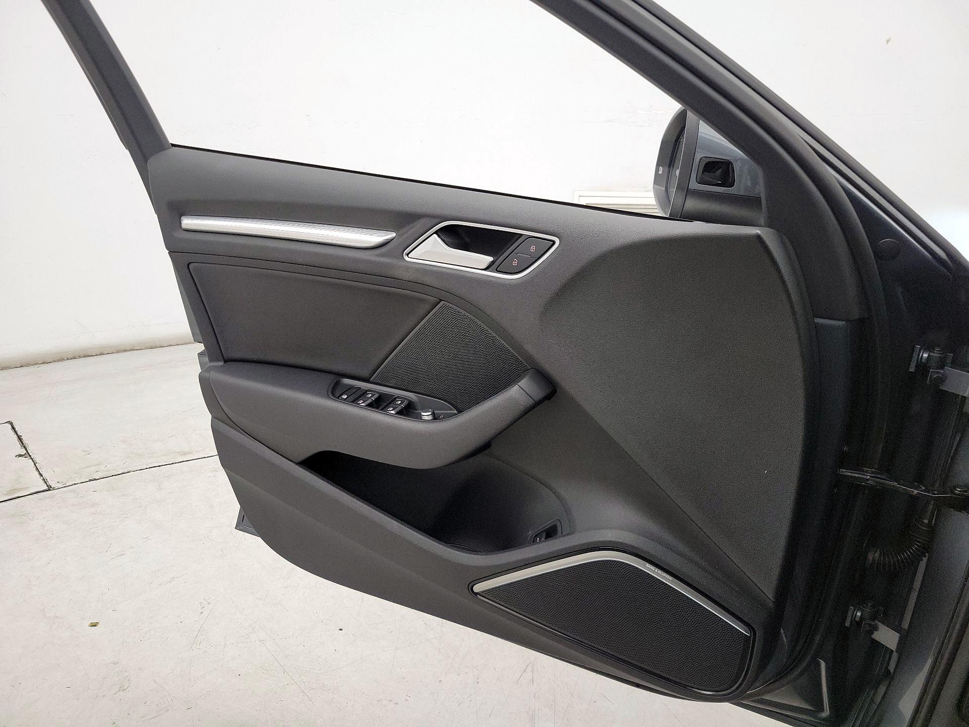 Thumbnail: 2016 Audi A3 - 12