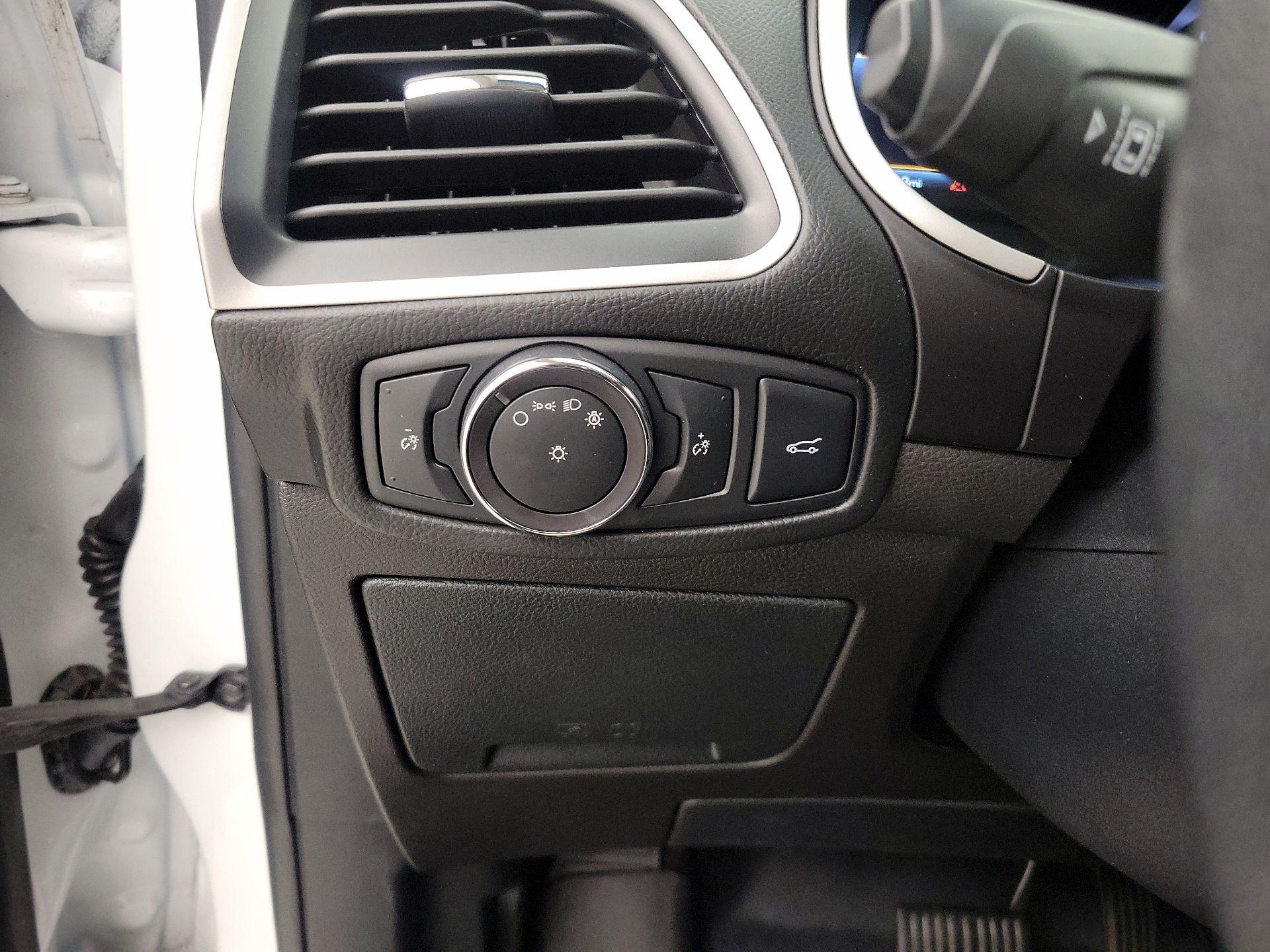 Thumbnail: 2018 Ford Edge - 13