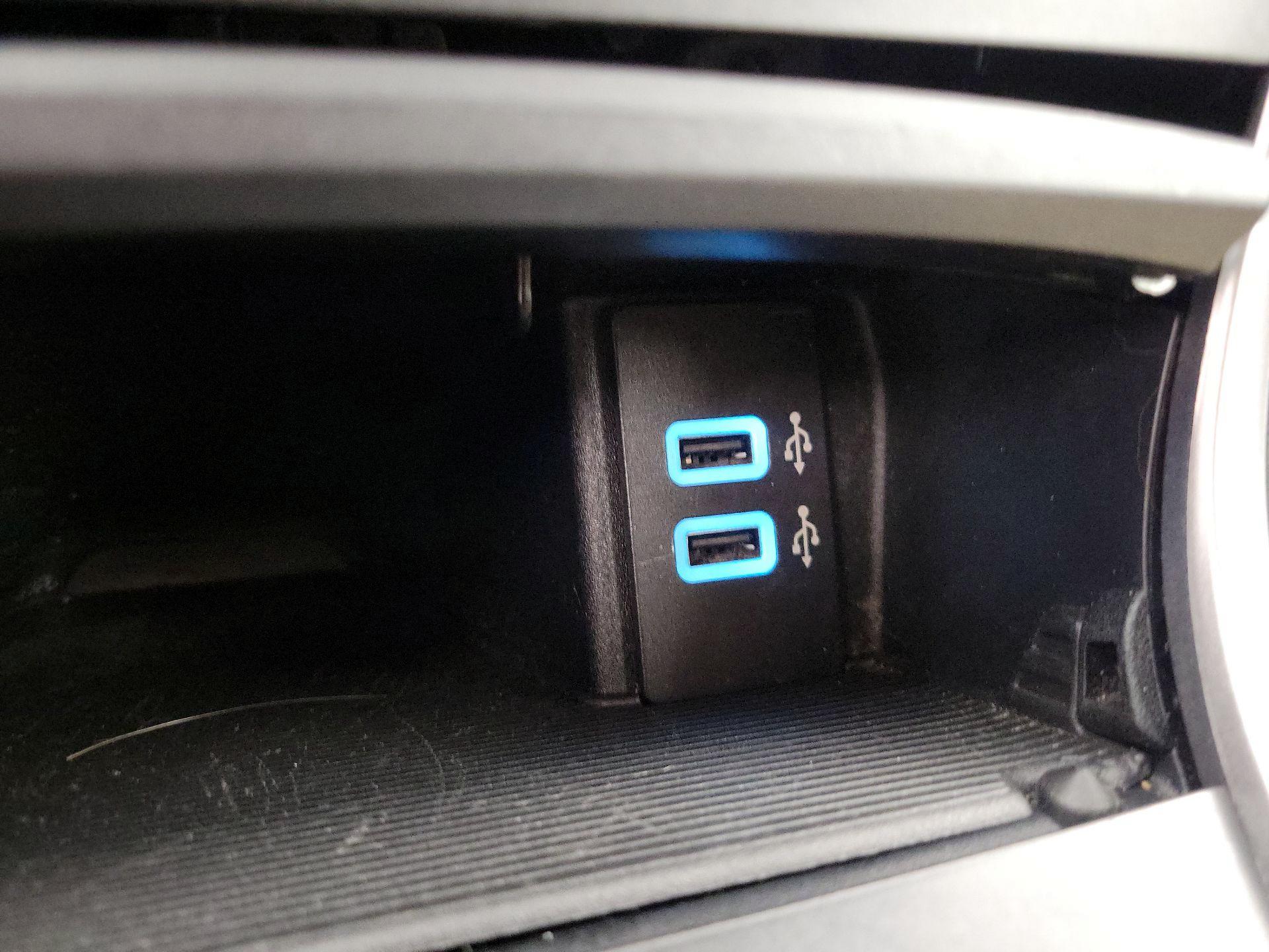 Thumbnail: 2018 Ford Edge - 19