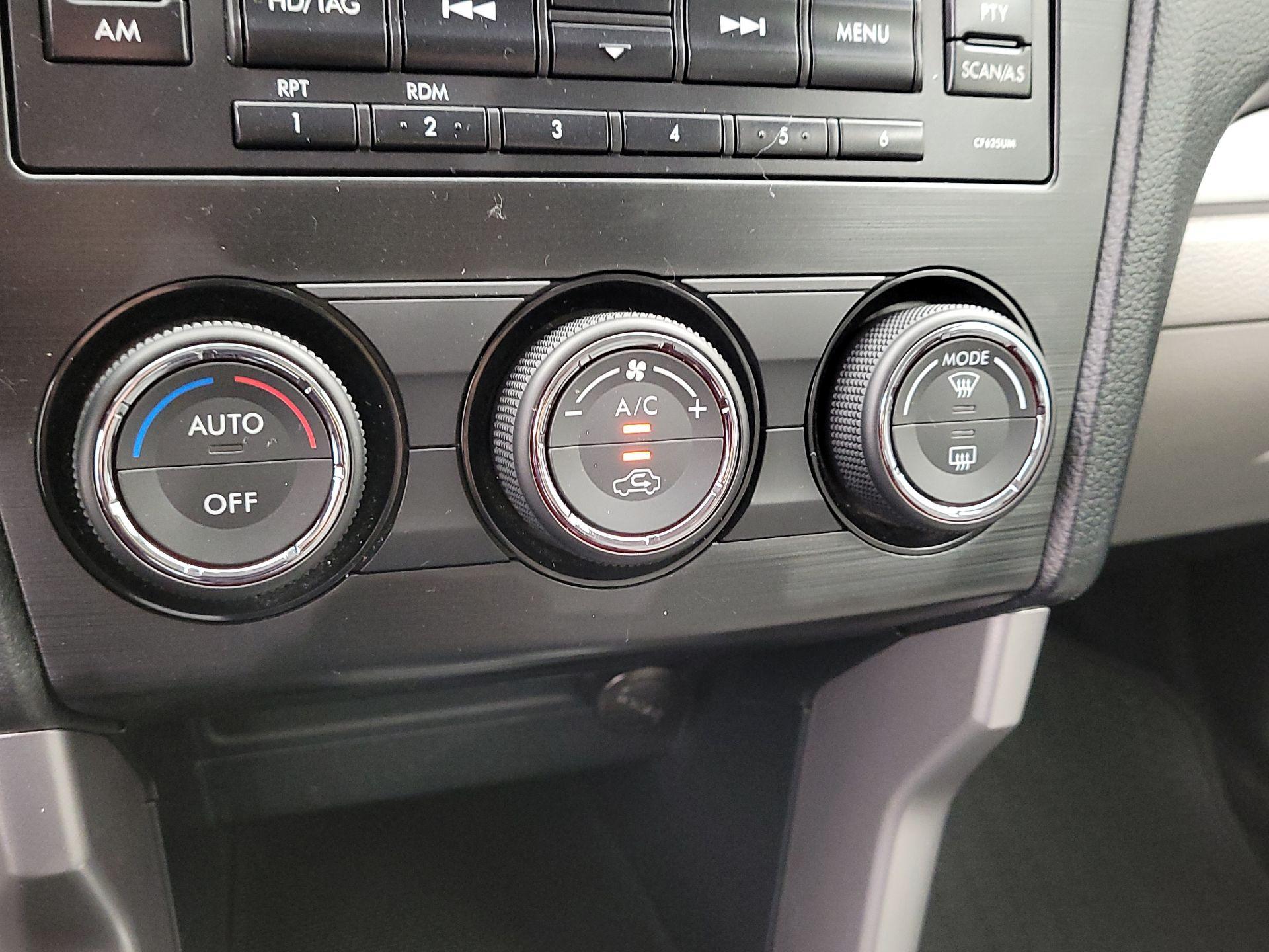 Thumbnail: 2015 Subaru Forester - 15